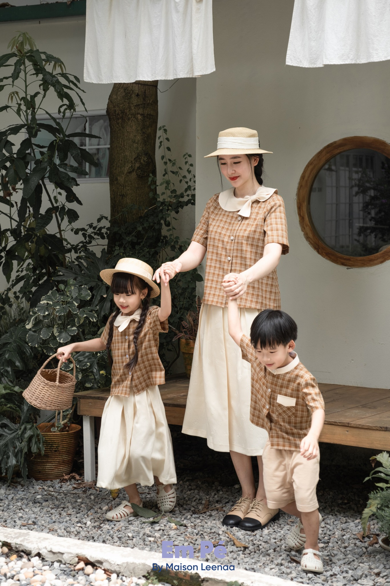 [🆕🇻🇳] 𝐄𝐦 𝐩𝐞́ 𝐛𝐲 𝐌𝐚𝐢𝐬𝐨𝐧 𝐋𝐞𝐞𝐧𝐚𝐚 – Đồ trẻ em 🧑‍🧒❤️️👶⭐️ Đ𝗈̂̀𝗇𝗀 𝗉𝗁𝗎̣𝖼 𝗀𝗂𝖺 đ𝗂̀𝗇𝗁 𝖽𝖺̃ 𝗇𝗀𝗈𝖺̣𝗂Thật khó để mẹ tìm ra một bộ trang phục mà có thể vừa mặc “đồng phục” cùng pé trai mà cũng là “đồng phục” với pé gái, e , shares-1✔️ , likes-25❤️️ , date-2024-07-11 01:02:01🇻🇳🇻🇳🇻🇳📰🆕