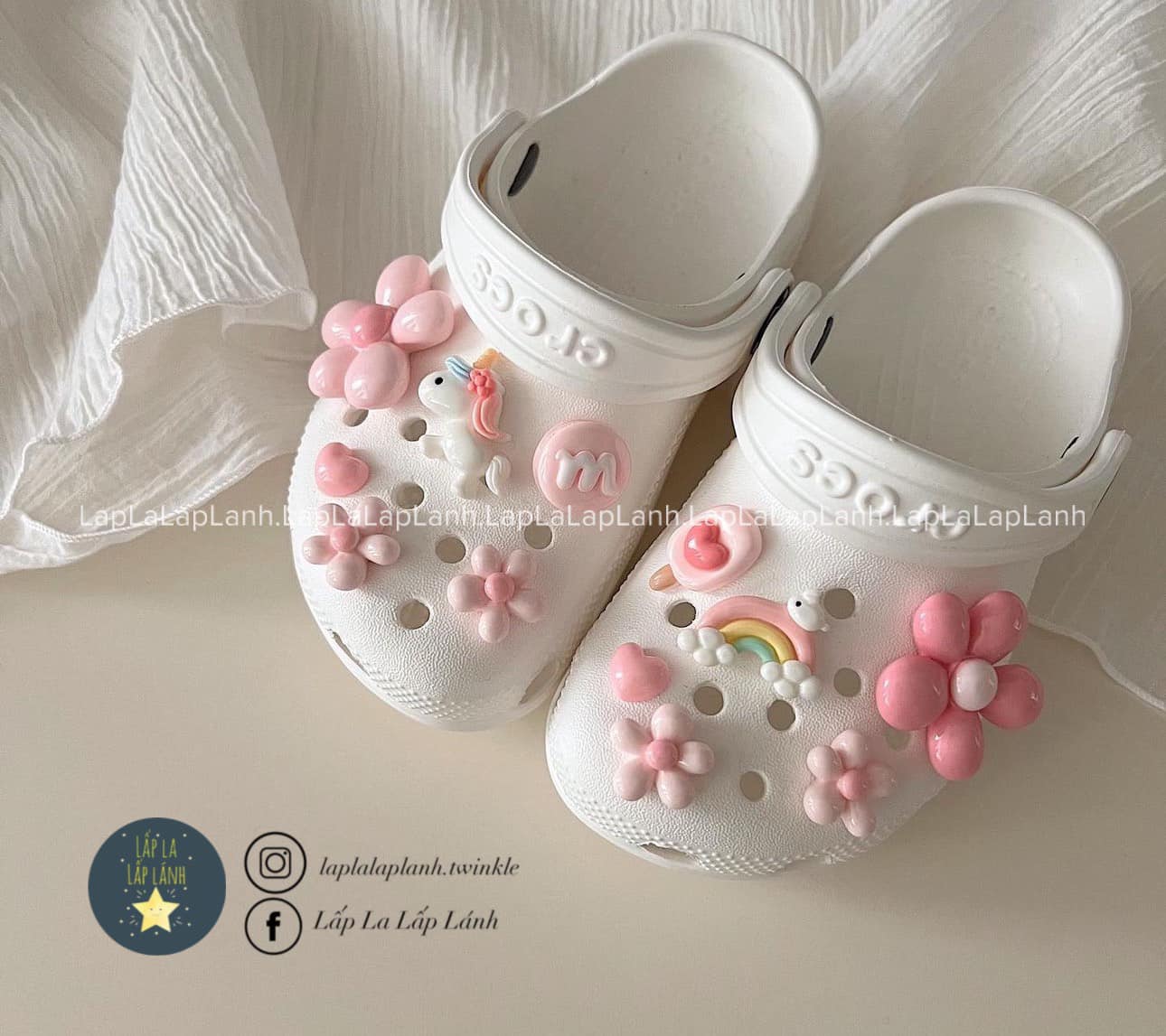 [🆕🇻🇳] Lấp La Lấp Lánh – Bring Korea close to you 🌟 🧑‍🧒❤️️👶⭐️ #Jibbitz aka #CharmForCrocsTính ra dạo này mưa suốt luôn cả nhà ơi. Sắm sục #Crocs đi mùa này lại hợp lý quá! Rồi nhân tiện sắm luôn charm trang trí cho  , shares-0✔️ , likes-8❤️️ , date-2024-07-03 20:12:22🇻🇳🇻🇳🇻🇳📰🆕