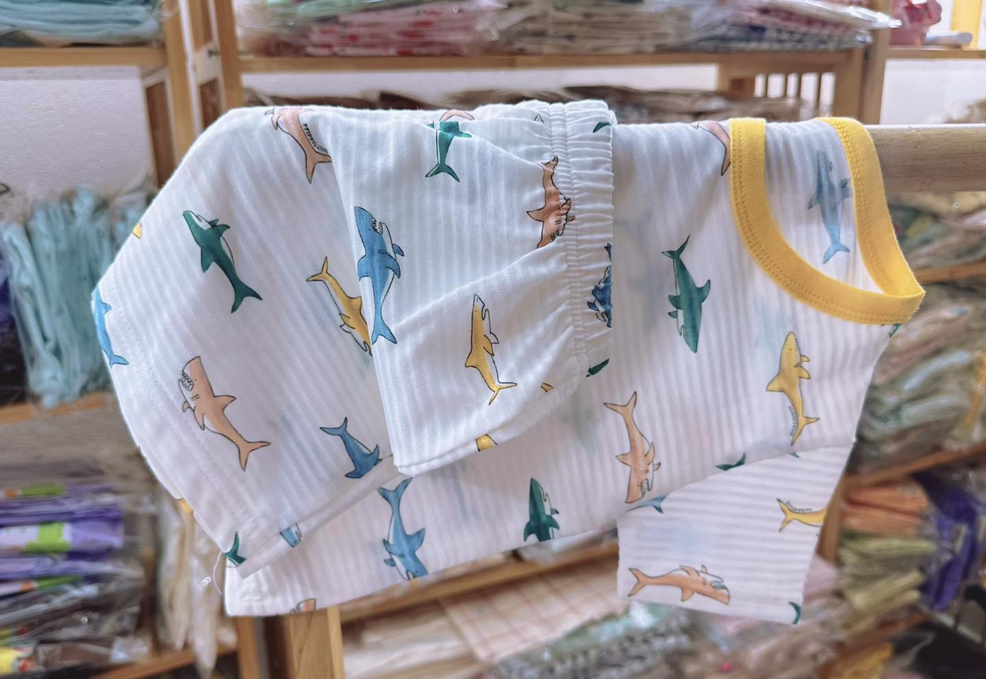 [🆕🇻🇳]  BU BABY WEAR – Đồ em bé – Đồ trẻ em 🧑‍🧒❤️️👶⭐️ TOÀN BỘ ĐỀU LÀ 100% SỢI TRE KOREA SIÊU MÁT. 105K BỘ – MUA 3 ĐƯỢC TẶNG THÊM 1 NGẪU NHIÊN HỜI HEN! CHẤT SIÊU MÁT VÀ NHẸ NHÀNG! CHẤT LIỆU VẢI KHÁNG KHUẨN TỐT  , shares-14✔️ , likes-146❤️️ , date-2024-07-11 20:30:38🇻🇳🇻🇳🇻🇳📰🆕