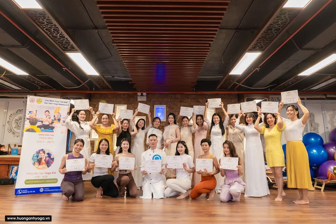 [🧘‍♀️🇻🇳] Hương Anh Fitness & Yoga 🧘‍♀️ Top1Fitness 💪 – 💦 LỄ TRAO BẰNG KHÓA ĐÀO TẠO HLV YOGA BẦU 



🎉Trong buổi lễ vô cùng trang tr …