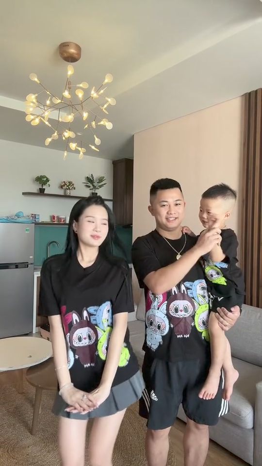 [🆕🇻🇳]  Bon Kids Shop – Thời trang trẻ em – CHUYÊN SỈ & LẺ THỜI TRANG TRẺ EM!!! 🧑‍🧒❤️️👶⭐️ #B45 Mẫu bán chạy nhà Bon nha mn ơi
Duy nhất hôm nay chỉ #55k 1 bộ
Bao chất, bao kiểm . Đủ sz 15-35kg
Ib để xem thêm nhiều mua của shop nha mn
, shares-1✔️ , likes-24❤️️ , date-2024-08-04 04:05:08🇻🇳🇻🇳🇻🇳📰🆕