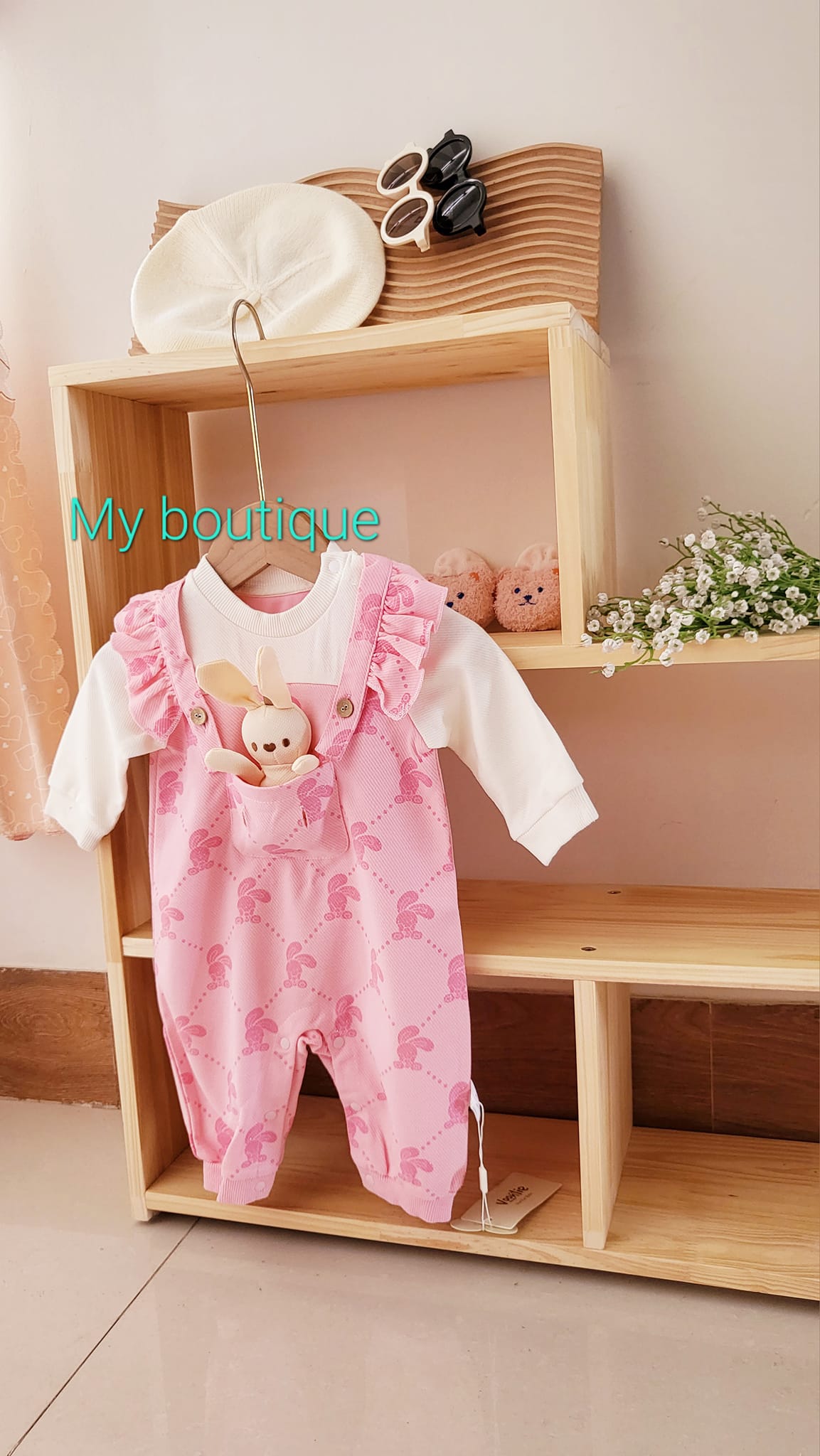 [🆕🇻🇳] My Boutique- Chuyên cung cấp các mặt hàng về thời trang & phụ kiện cho mẹ và bé 🧑‍🧒❤️️👶⭐️ Set sang xịn mịn cho bé iu
, shares-0✔️ , likes-3❤️️ , date-2024-08-05 13:37:38🇻🇳🇻🇳🇻🇳📰🆕