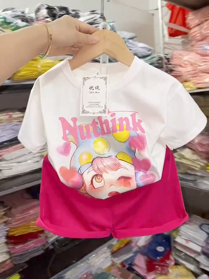 [🆕🇻🇳] Bon Kids Shop – Thời trang trẻ em – CHUYÊN SỈ & LẺ THỜI TRANG TRẺ EM!!! 🧑‍🧒❤️️👶⭐️ Đẹp quá. Em quay tại kho cho các mẹ xem chất vải đây ạ.
, shares-0✔️ , likes-14❤️️ , date-2024-08-07 12:03:48🇻🇳🇻🇳🇻🇳📰🆕