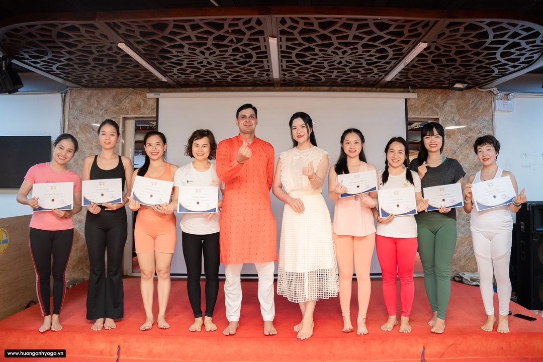 [🧘‍♀️🇻🇳] Hương Anh Fitness & Yoga 🧘‍♀️ Top1Fitness 💪 – 🍀 LỄ TRAO BẰNG KHÓA TRỊ LIỆU 30H | 𝐌𝐀𝐒𝐓𝐄𝐑 𝐕𝐈𝐑𝐄𝐍𝐃 …