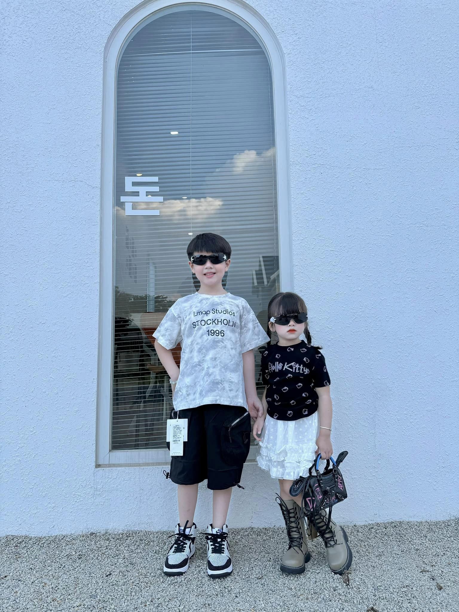 [🆕🇻🇳]  Hoàng Khánh Ly  ( VaniHouse Kids ) 🧑‍🧒❤️️👶⭐️ 𝑵𝒉𝒊𝒆̂̀𝒖 𝒍𝒖́𝒄 𝒕𝒉𝒂̂́𝒚 𝒎𝒊̀𝒏𝒉 𝒄𝒖̃𝒏𝒈 𝒒𝒖𝒂́ đ𝒂́𝒏𝒈, 𝒒𝒖𝒂́ đ𝒂́𝒏𝒈 𝒚𝒆̂𝒖 𝒍𝒖𝒐̂𝒏Vanihouse Kids Clothings
Vani’s House kids by Hoàng Khánh Ly
___________________________ , shares-1✔️ , likes-57❤️️ , date-2024-08-09 00:15:50🇻🇳🇻🇳🇻🇳📰🆕