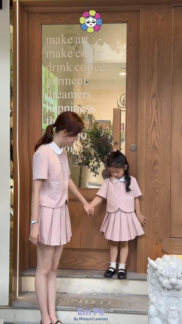 [🆕🇻🇳] 𝐄𝐦 𝐩𝐞́ 𝐛𝐲 𝐌𝐚𝐢𝐬𝐨𝐧 𝐋𝐞𝐞𝐧𝐚𝐚 – Đồ trẻ em 🧑‍🧒❤️️👶⭐️ Em pé gái, người bạn shopping của mẹ mỗi ngày  𝑬𝒎 𝒑𝒆́ 𝒗𝒂̀ 𝒎𝒆̣ 𝒅𝒊𝒆̣̂𝒏 𝒔𝒆𝒕 𝒌𝒆̣𝒐 𝒃𝒐̂𝒏𝒈 𝒈𝒐̀𝒏
, shares-13✔️ , likes-365❤️️ , date-2024-08-10 20:24:05🇻🇳🇻🇳🇻🇳📰🆕