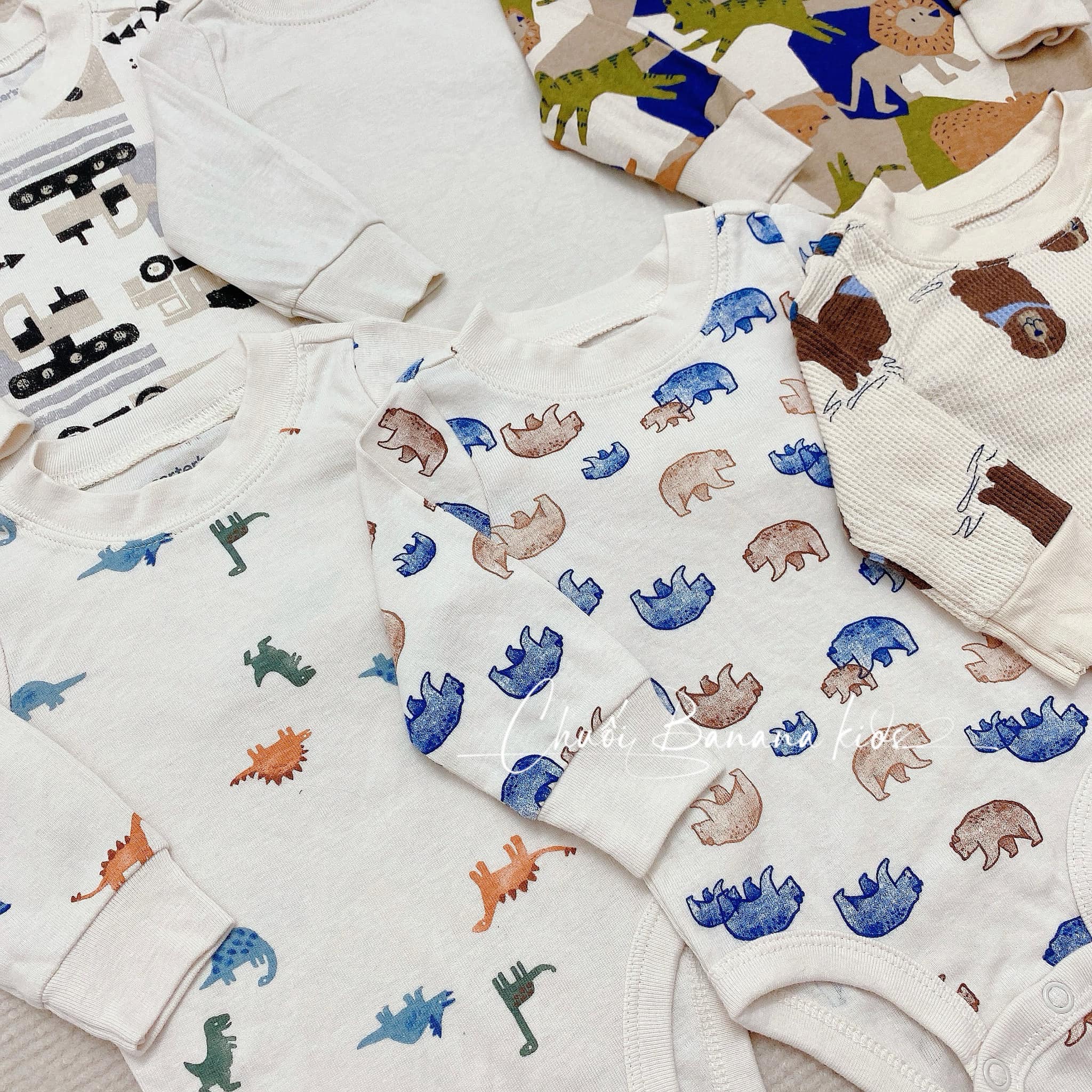 [🆕🇻🇳] Chuối-Banana Kids-chuyên quần áo sơ sinh, trẻ em xuất khẩu, hàng xuất dư, QC 🧑‍🧒❤️️👶⭐️ Vải bodychip Carter đó các mẹ ơi. Nhìn đã thấy êm mềm thân thiện với làn da em bé rồi ha
, shares-1✔️ , likes-8❤️️ , date-2024-08-12 14:05:57🇻🇳🇻🇳🇻🇳📰🆕