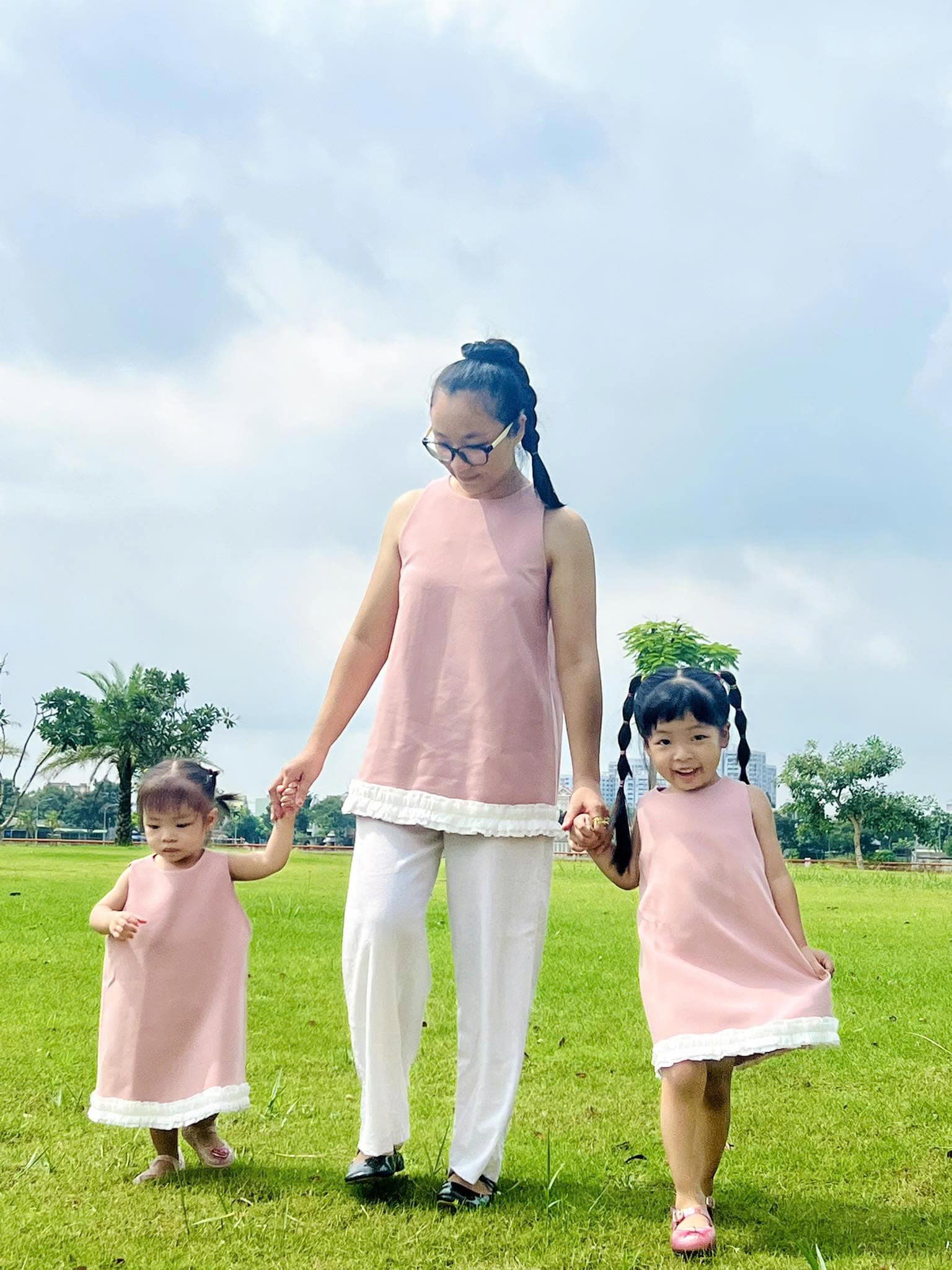 [🆕🇻🇳] 𝐄𝐦 𝐩𝐞́ 𝐛𝐲 𝐌𝐚𝐢𝐬𝐨𝐧 𝐋𝐞𝐞𝐧𝐚𝐚 – Đồ trẻ em 🧑‍🧒❤️️👶⭐️ Sắp trung thu, các pé cùng mẹ rước đèn trăng nhé
, shares-0✔️ , likes-10❤️️ , date-2024-08-11 18:11:27🇻🇳🇻🇳🇻🇳📰🆕