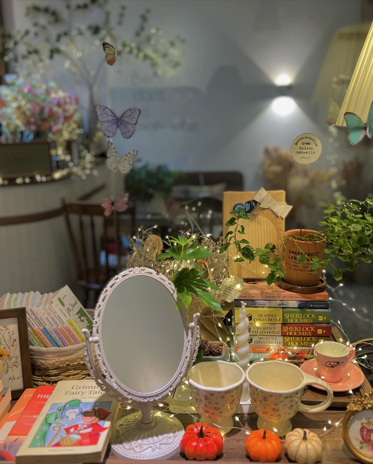 [☕️🇻🇳] Charm Coffee 🥤 Top1Coffee ☕️ Ai cà phê khum ?
 Charm Coffee CS1: Ngõ 20 Láng Hạ, HN
 Charm Coffee CS2 : 61 Hoàng Cầu, Đống Đa,HN
 Opening hours: 07 am- 22h00 , shares-0✔️ , likes-7❤️️ , date-2024-08-15 21:20:03🇻🇳🇻🇳🇻🇳📰🆕