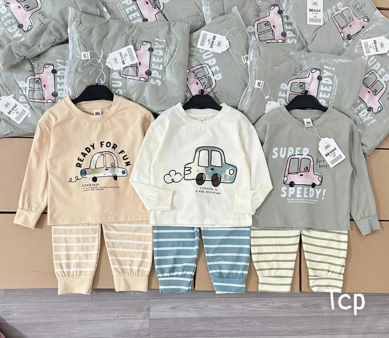 [🆕🇻🇳] Đậu Đậu Store – Shop quần áo trẻ em 🧑‍🧒❤️️👶⭐️  MẪU MỚI CHO BST THU ĐÔNG 2024Bộ này nhìn đã xinh rồi huống chi là diện lên ng thì kute xỉuuuuMặc đi học đi chơi chạy nhẩy tha hồ luôn nè! Đặc biệt Ch , shares-0✔️ , likes-3❤️️ , date-2024-08-15 20:02:57🇻🇳🇻🇳🇻🇳📰🆕