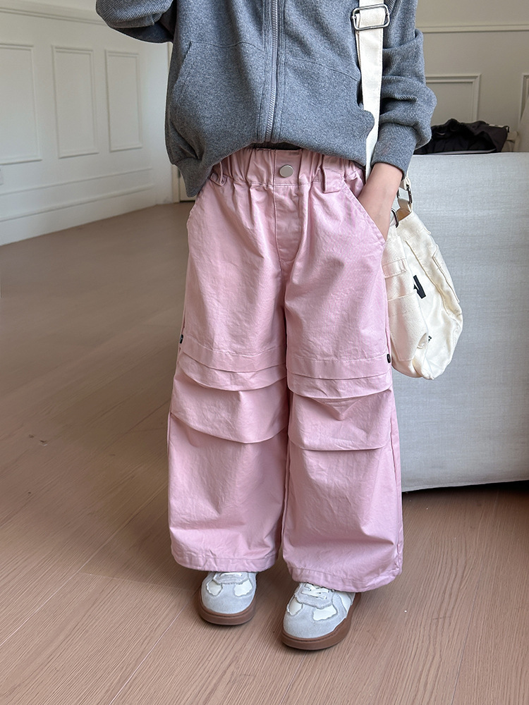 [🆕🇻🇳] beyeuthoitrang.com – Shop Bảo Bối Kids chuyên đồ thời trang cho bé , phụ kiện trẻ em , mũ đẹp cho bé 🧑‍🧒❤️️👶⭐️ <3 Hàng order 2-3 tuần
Quần vải gió xuông hoặc bo ống thể thao đều đẹp ạ.
Màu sắc: Hồng, Đen, Trắng kem, Nâu
Size 90-150cm: #209k/c
, shares-0✔️ , likes-0❤️️ , date-2024-08-15 13:24:05🇻🇳🇻🇳🇻🇳📰🆕