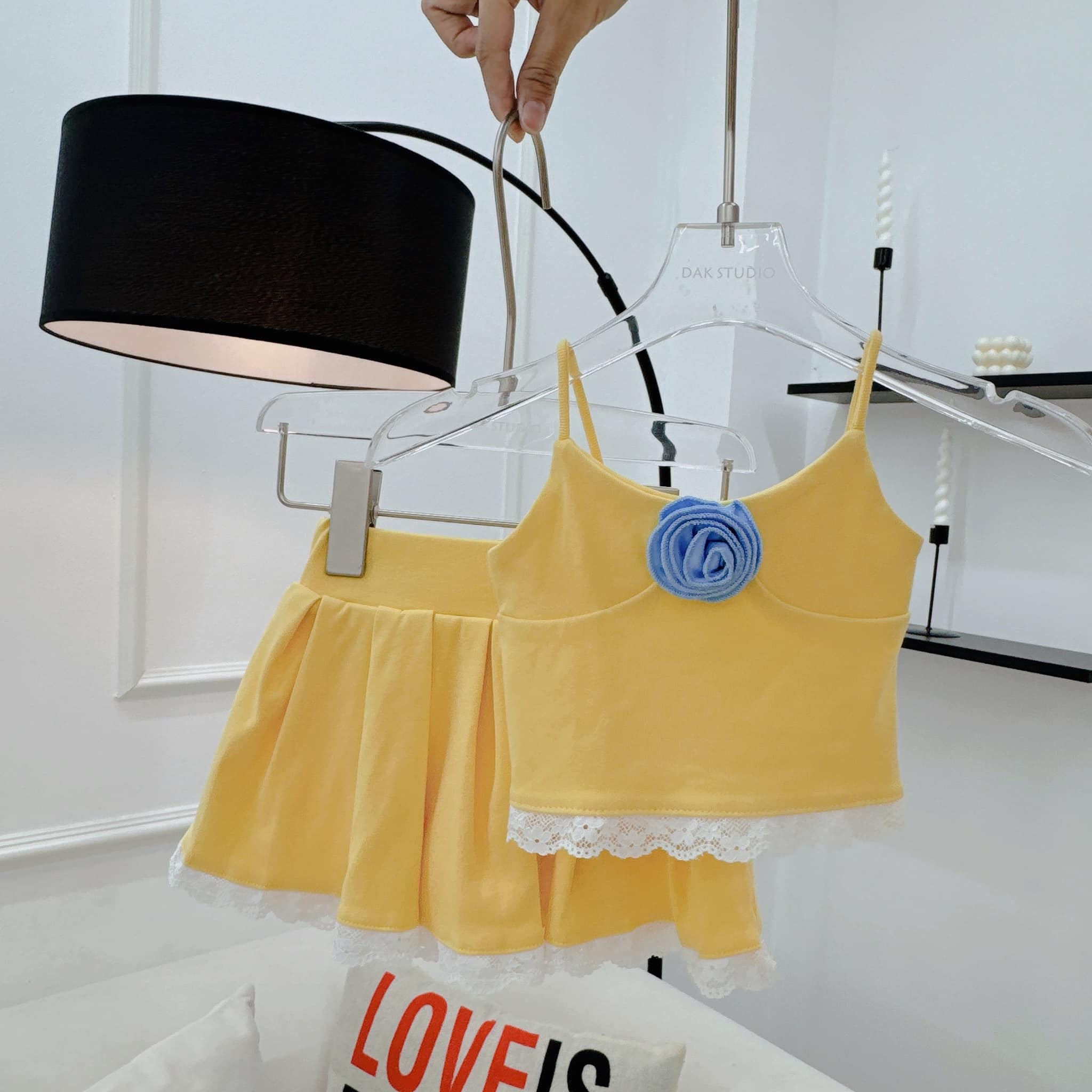 [🆕🇻🇳] Đan Anh Kid’s (Dak Studio) – Cửa hàng quần áo sơ sinh & trẻ em 🧑‍🧒❤️️👶⭐️ 𝐍𝐄𝐖 𝐂𝐎𝐋𝐋𝐄𝐂𝐓𝐈𝐎𝐍 𝟐𝟒
𝐒𝐩 𝐧𝐞𝐰 đ𝐚̃ 𝐥𝐞̂𝐧 𝐤𝐞̣̂ 𝐬𝐚̆̃𝐧 𝐭𝐚̣𝐢 𝐜𝐮̛̉𝐚 𝐡𝐚̀𝐧𝐠  𝑆𝑧 𝑐ℎ𝑎𝑟𝑡 : 90-150 ( 8𝑘𝑔 -36𝑘𝑔 )  𝟗𝟖 𝐧𝐠𝐮𝐲𝐞̂̃𝐧 𝐛𝐢𝐞̂̉𝐮 𝐩𝟏 𝐐𝟓 𝐡𝐜𝐦
, shares-0✔️ , likes-8❤️️ , date-2024-08-20 21:16:05🇻🇳🇻🇳🇻🇳📰🆕