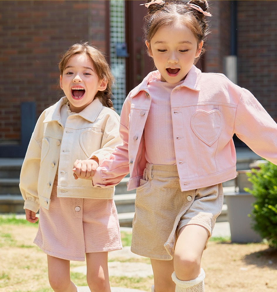 [🆕🇻🇳]  Bebezoo Việt Nam – thương hiệu thời trang trẻ em Hàn Quốc phong cách Châu Âu 🧑‍🧒❤️️👶⭐️ BED3JP101 – Áo khoác denom túi trái tim cho bé gái siêu cá tính. Mê style này lắm nha shop ơi!
– Size 100-140
– Ri 10
– Giá sỉ
#FALL2024 #Bebezoo_korea #Be , shares-0✔️ , likes-1❤️️ , date-2024-08-18 19:00:02🇻🇳🇻🇳🇻🇳📰🆕