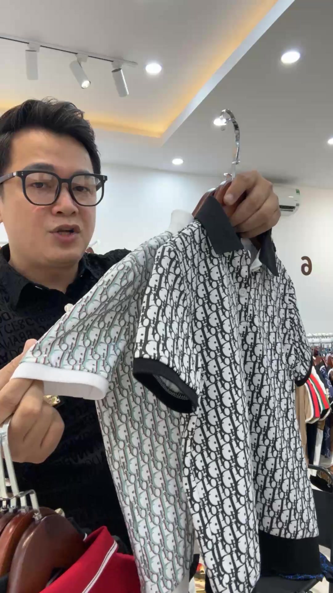 [🆕🇻🇳] Góc nhỏ của Ngân – Đồ bộ mặc nhà cho bé 🧑‍🧒❤️️👶⭐️  Chời ơiii, xinh quá thế này mà có #79k/b thôi ý nè mom ơiii.  N sẵn size 5-15kg, freeship đơn 3b luôn ạ
, shares-0✔️ , likes-17❤️️ , date-2024-08-15 17:30:55🇻🇳🇻🇳🇻🇳📰🆕