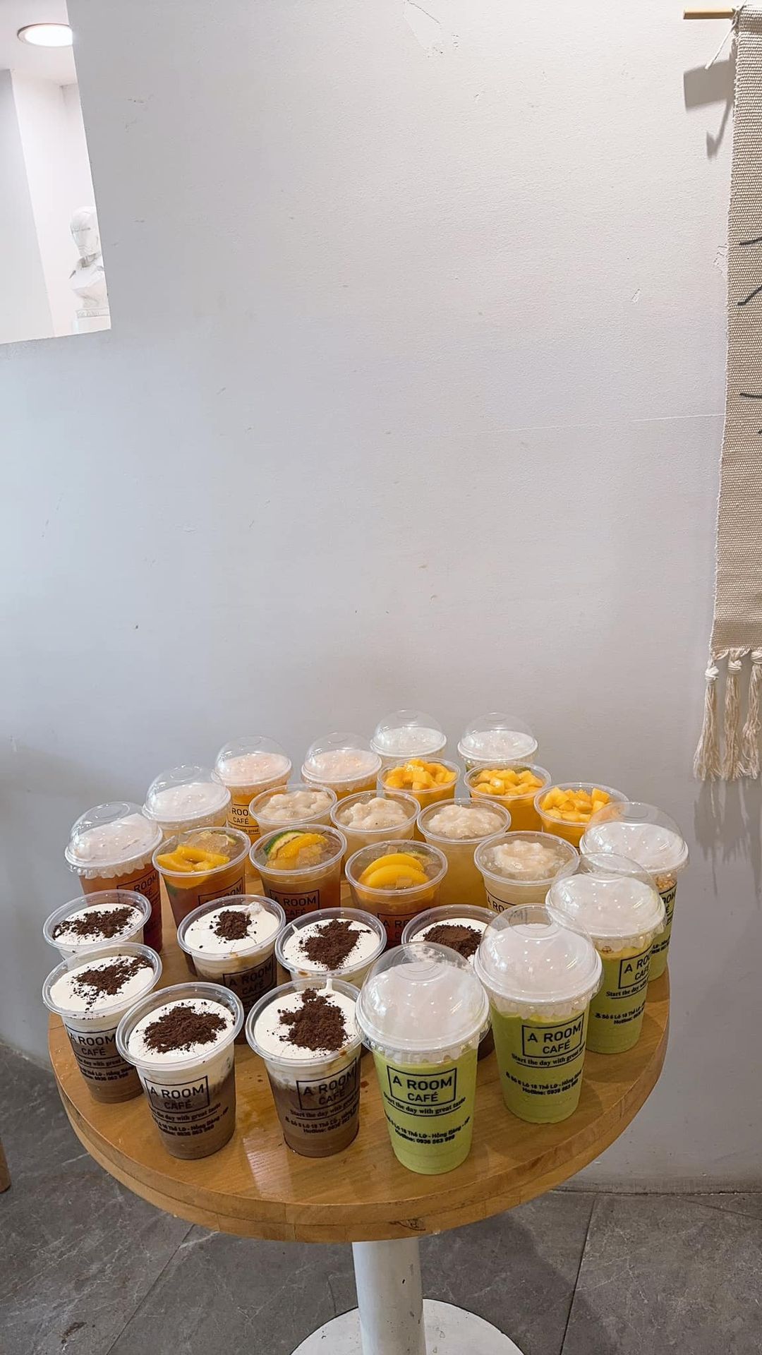 [☕️🇻🇳] A Room Café – Quán cà phê 🥤 Top1Coffee ☕️ Aroom coffee cần tìm đồng đội gấp
/ Số 5 lô 18 Thế Lữ _ Lê Chân _ Hải Phòng / 
 
Thời gian làm việc : 18h – 23h tối
Lương 20k/1h , shares-1✔️ , likes-5❤️️ , date-2024-08-17 19:08:06🇻🇳🇻🇳🇻🇳📰🆕