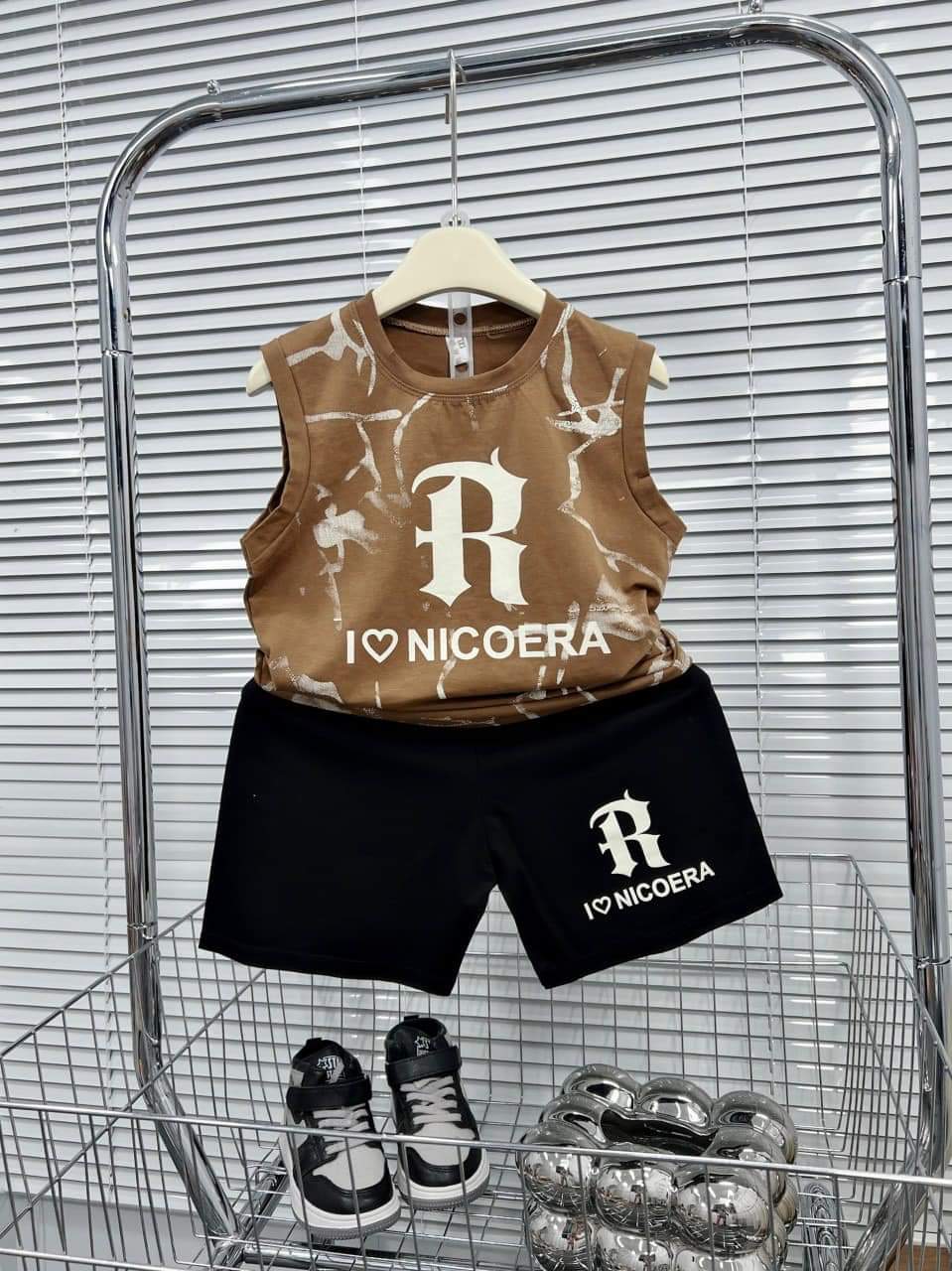 [🆕🇻🇳]  Ber Orion – Quần áo trẻ em – Sỉ 🧑‍🧒❤️️👶⭐️ Sẵn đầm suông sọc bé gái
Size 100-150 form to rộng rãi
HÀNG CÓ SẴN
, shares-0✔️ , likes-1❤️️ , date-2024-08-20 14:27:06🇻🇳🇻🇳🇻🇳📰🆕