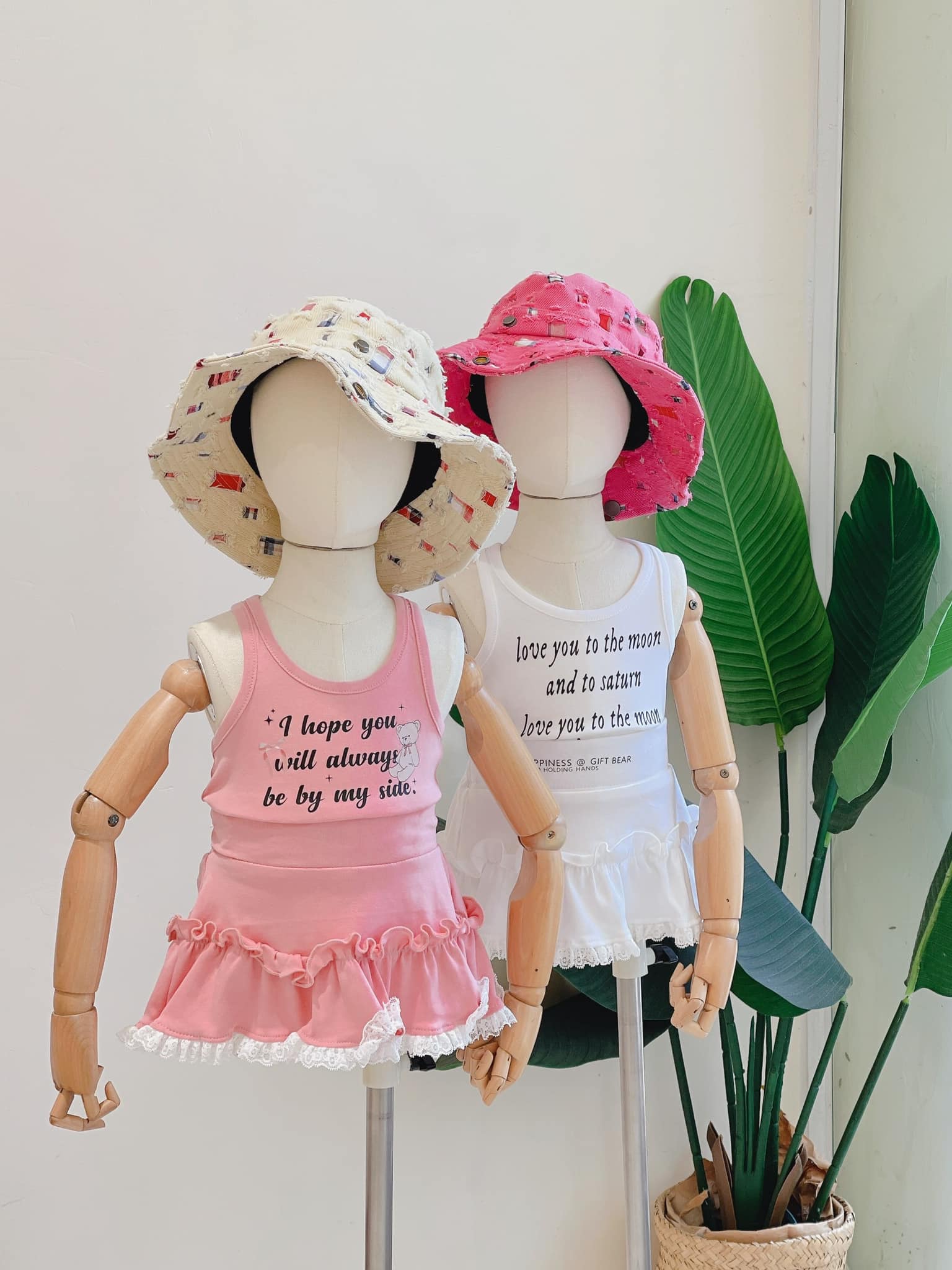 [🆕🇻🇳]  Queen Baby House – Chuyên đồ baby – 𝗤.𝗕 𝗦𝘁𝘂𝗱𝗶𝗼 – 𝗠𝗮𝗱𝗲 𝗜𝗻 𝗩𝗶𝗲𝘁 𝗡𝗮𝗺 – 𝗗𝗲𝘀𝗶𝗴𝗻 𝗕𝘆 𝗤𝘂𝗲𝗲𝗻 🧑‍🧒❤️️👶⭐️ 𝐍𝐄𝐖 𝐁𝐀𝐁𝐘 𝐁𝐘 𝐐.𝐁 𝐬𝐭𝐮𝐝𝐢𝐨
size chart : 90 – 150 ( 9kg – 38kg)
Tất cả sản phẩm được Queen lên ý tưởng thiết kế & sản xuất mở bán độc quyền , khẳng định thươn , shares-1✔️ , likes-22❤️️ , date-2024-08-19 17:21:22🇻🇳🇻🇳🇻🇳📰🆕