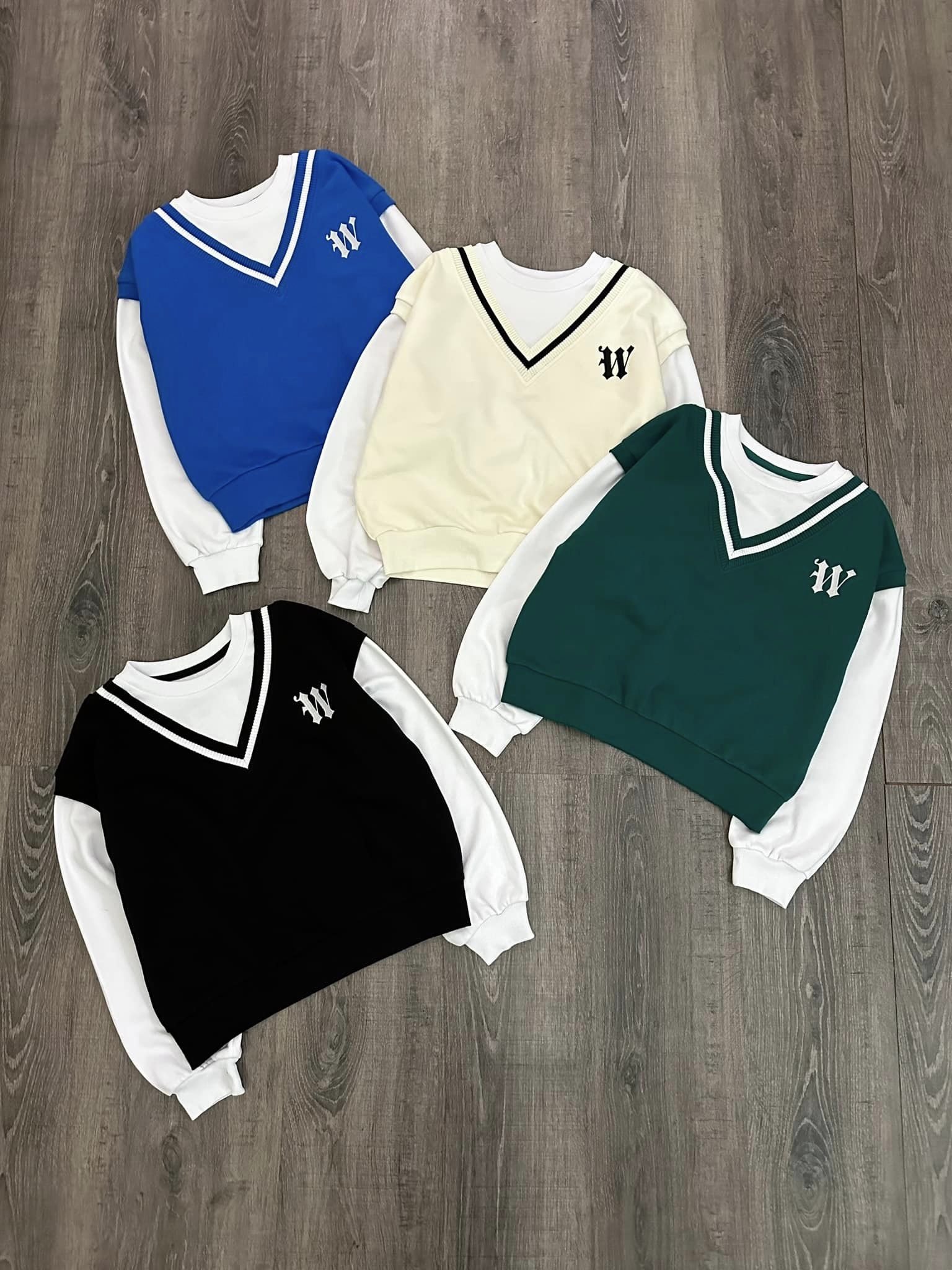 [🆕🇻🇳] Hello Kids – Hàng xuất xịn cho bé 😎❤️️⭐️ Mã áo nỉ đỉnh chóp diện tết. Mẫu unisex nam nữ đều mặc được. Hàng vừa xuất đi của G.J còn thơm mùi vài mới. Giá tốt chỉ #129kkk dòng size đại mẹ con diện đ , shares-0✔️ , likes-24❤️️ , date-2024-08-21 19:23:12🇻🇳🇻🇳🇻🇳📰🆕