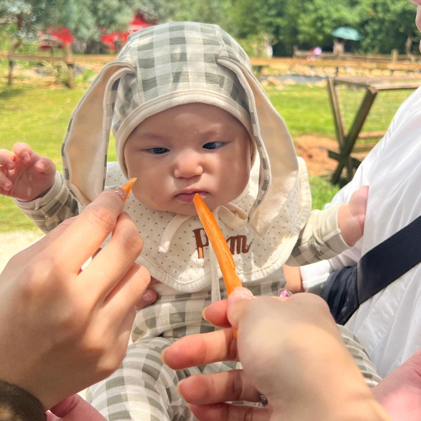 [🆕🇻🇳] NUMA Babies – Đồ trẻ em Hàn Quốc – CÁC SẢN PHẨM CAO CẤP CHO BÉ TỪ HÀN QUỐC 🧑‍🧒❤️️👶⭐️ Các bé xinh diện set #𝗖𝗢𝗡𝗬 vẫn chưa hết hot  BST này hãng ngừng sản xuất cho nên sẽ không nhập về thêm được đâu ấy. Khuyến khích các mom nên mua trước kẻo  , shares-0✔️ , likes-7❤️️ , date-2024-08-19 14:59:38🇻🇳🇻🇳🇻🇳📰🆕