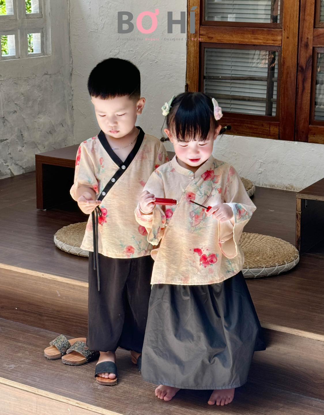 [🆕🇻🇳]  Bơ Hí – Thương hiệu thời trang thiết kế cao cấp dành cho mẹ và bé đẹp 🧑‍🧒❤️️👶⭐️  𝐁𝐨̛ 𝐠𝐨̛̣𝐢 𝐲́ 𝐬𝐞𝐭 đ𝐨̂̀ 𝐓𝐫𝐮𝐧𝐠 𝐓𝐡𝐮 𝐱𝐢𝐧𝐡 𝐱𝐮𝐚̂́𝐭 𝐬𝐚̆́𝐜 𝐝𝐚̀𝐧𝐡 𝐜𝐡𝐨 𝐛𝐞́ 𝐢𝐮 𝐧𝐡𝐚̀ 𝐦𝐢̀𝐧𝐡 đ𝐚̂𝐲 𝐦𝐞̣ 𝐨̛𝐢
Mẹ nhắn Bơ tư vấn size bé mình nha
Bơ có ship Cod và kiểm h , shares-0✔️ , likes-8❤️️ , date-2024-08-20 22:04:41🇻🇳🇻🇳🇻🇳📰🆕