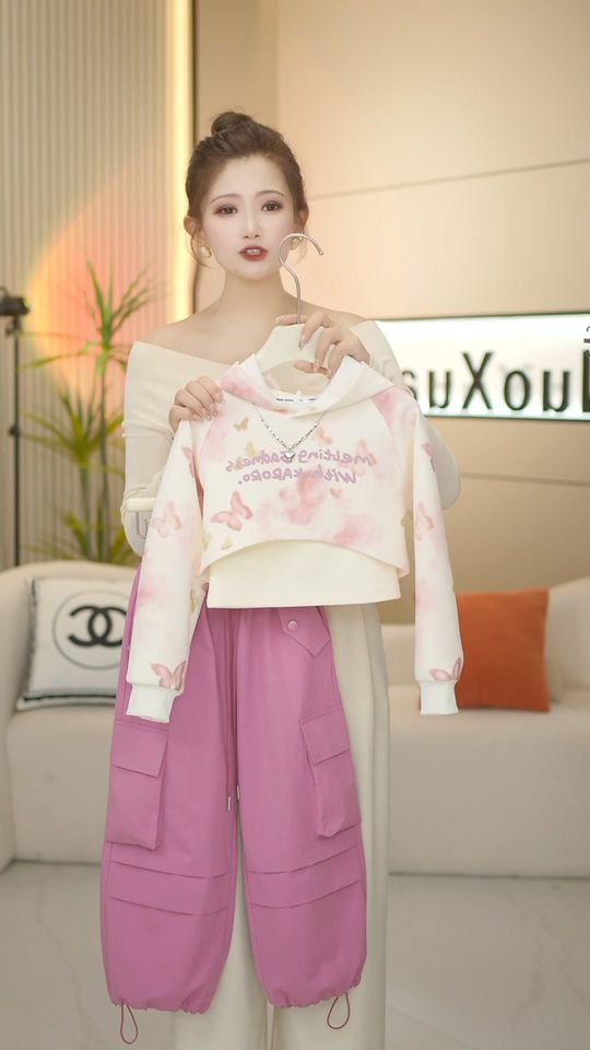 [🆕🇻🇳]  Aki – Thời Trang Bé Yêu 😎❤️️⭐️  SIÊU PHẨM CẬP BẾN
Em về bộ đồ siêu xinh, siêu dễ thương
Form dáng cực đỉnh, năng động, dễ mặc vô cùng
Ba Mẹ (.) hoặc ib, Shop tư vấn nhiệt tình nhé ạ  , shares-0✔️ , likes-3❤️️ , date-2024-08-20 20:07:10🇻🇳🇻🇳🇻🇳📰🆕