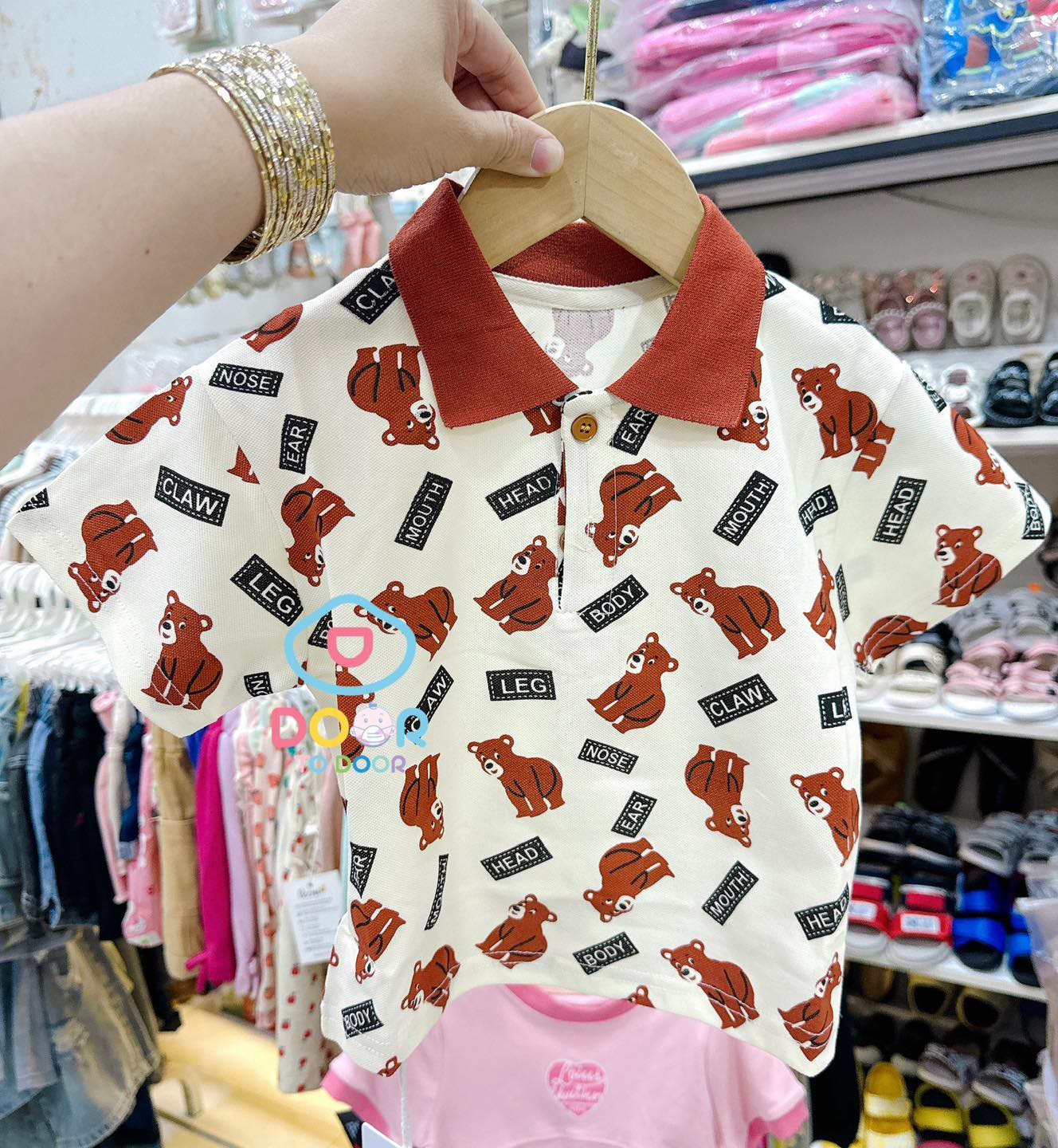 [🆕🇻🇳]  Door to door – Chuyên quần áo, giày dép và phụ kiện cho bé 😎❤️️⭐️ Áo polo cho bé trai luôn có sẵn rất nhiều mẫu cùng chất liệu xịn luôn mẹ nha!!!
Toàn mẫu cực style hot hit với bảng màu xuất sắc, chất siêu đẹp mềm mịn và  , shares-1✔️ , likes-2❤️️ , date-2024-08-21 13:54:45🇻🇳🇻🇳🇻🇳📰🆕