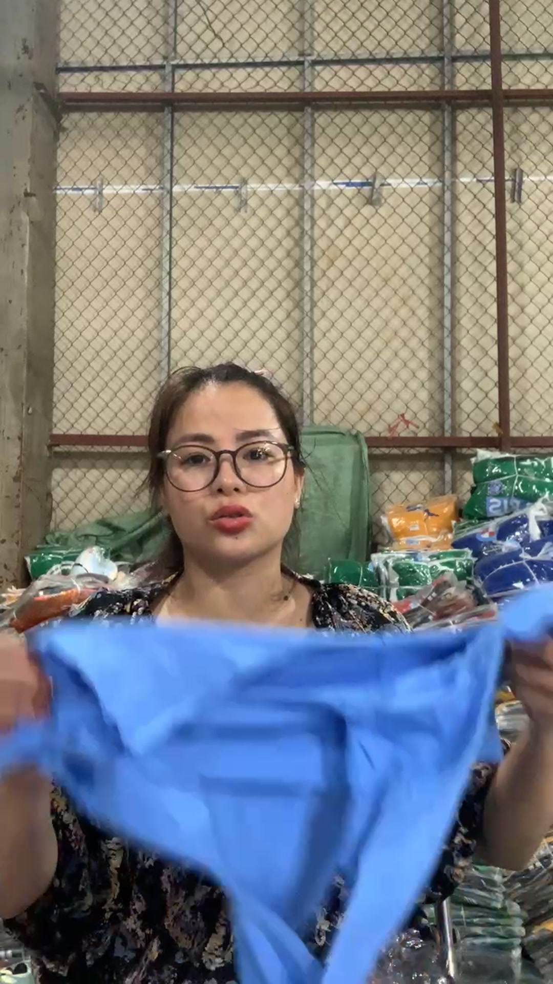 [🆕🇻🇳]  Tổng Kho Kim Thuỷ – Tổng Kho Kim Thuỷ chuyên bán buôn quần áo trẻ em, mẫu mã phong phú, chất lượng 🧑‍🧒❤️️👶⭐️ Các chị ơi lên ngắm quần áo trẻ em vs e nha
, shares-1✔️ , likes-12❤️️ , date-2024-08-21 01:50:37🇻🇳🇻🇳🇻🇳📰🆕