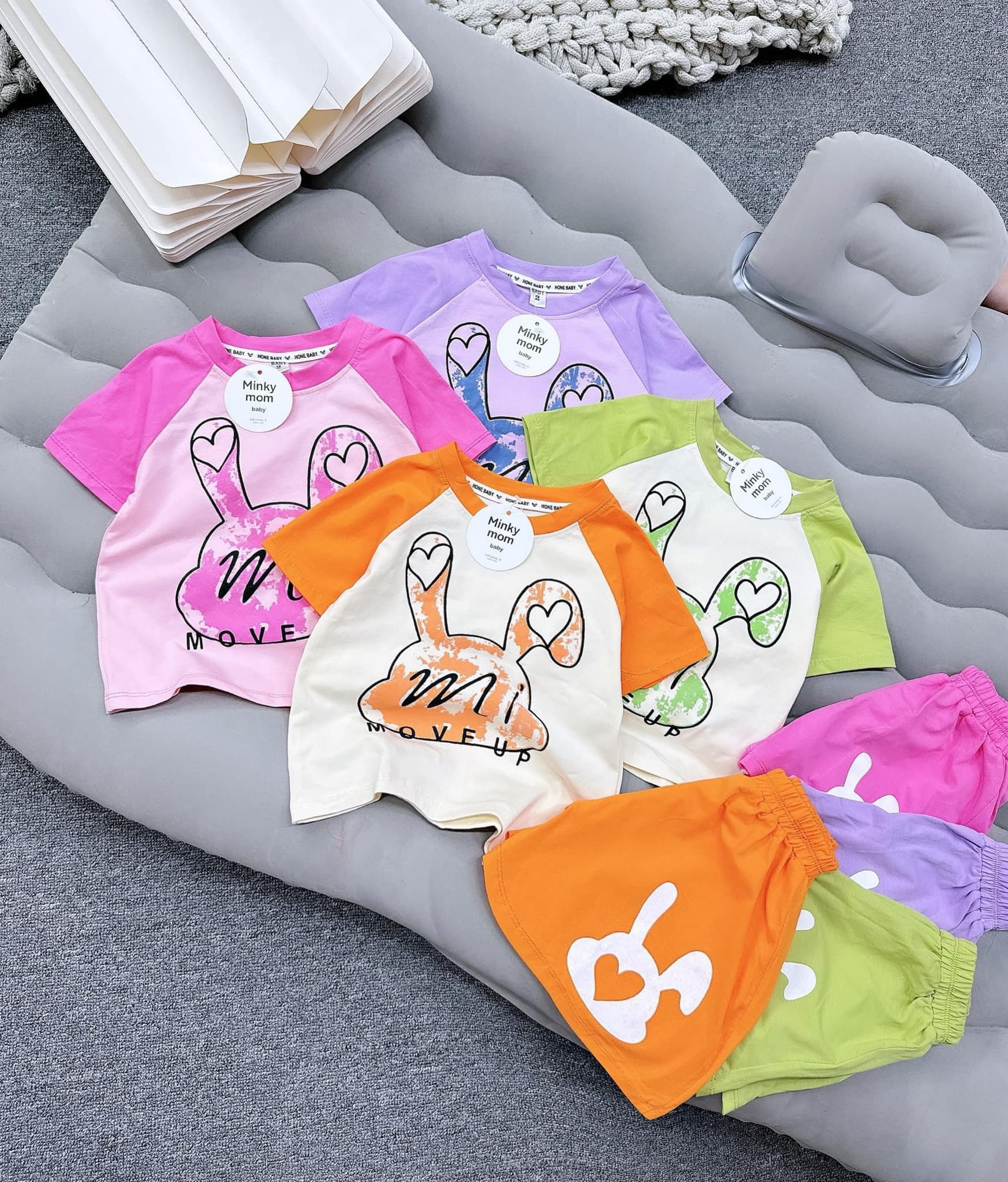 Sét bé gái quá dễ thương
Chât cotton loại 1
10kg đến 30kg ạ
Hè đến rồi các chọn cho con mình những bộ đồ mát xinh xinh chất vải chuẩn thấm hút mồ hô
