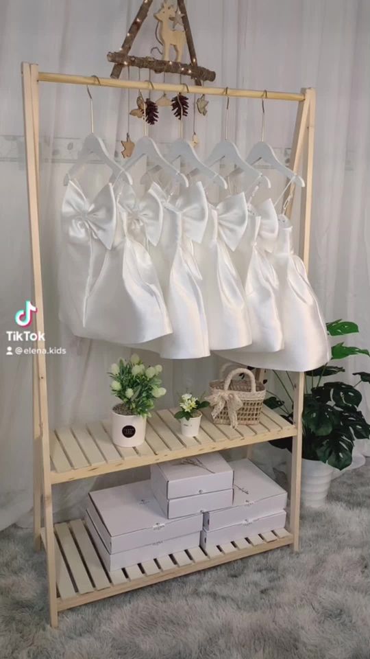 [🆕🇻🇳] Elena Kids – Thời Trang Thiết Kế Bé Gái – Thương hiệu thời trang cao cấp cho bé với những mẫu váy thiết kế riêng độc quyền 🧑‍🧒❤️️👶⭐️ <3 Hàng thiết kế độc quyền của Elena Kids nha các mom ơi. Váy may 2 lớp xịn xò, lớp ngoài tafta nhập ngoại đứng phom sang trọng, lớp lót trong là lụa mị , shares-140✔️ , likes-61K❤️️ , date-2022-08-10 00:13:27🇻🇳🇻🇳🇻🇳📰🆕