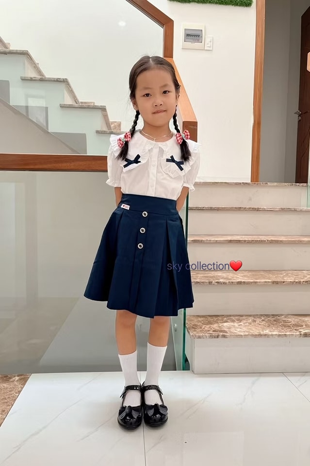 [🆕🇻🇳] Đồng phục học sinh cao cấp – Kidsky 😎❤️️⭐️ FEEDBACK
𝑻𝒓𝒊𝒆̣̂𝒖 𝒕𝒊𝒎 𝒄𝒉𝒐 𝒔𝒆𝒕 𝒏𝒖̛̃ 𝒔𝒊𝒏𝒉 Phong cách học đường thật đáng yêu
________
Shop cảm ơn mẹ và bé rất nhiều đã tin tưởng ủng hộ sản phẩm. Chúc các , shares-0✔️ , likes-4❤️️ , date-2024-08-08 02:06:27🇻🇳🇻🇳🇻🇳📰🆕