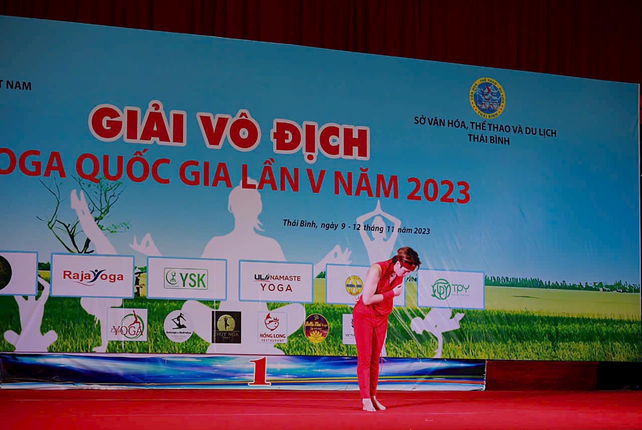 [🆕🇻🇳] Run Navy là thương hiệu Đồ tập Gym Yoga cao cấp 👕 Top1Fashion 👗  Xuất hiện với vị trí nổi bật trong BST Luminary mới của Run Navy, gam màu Nâu tây luôn được chị em săn đón như một item Ready to Use trong tủ đồ của mình.
 , shares-0✔️ , likes-23❤️️ , date-2024-08-31 18:43:57🇻🇳🇻🇳🇻🇳📰🆕