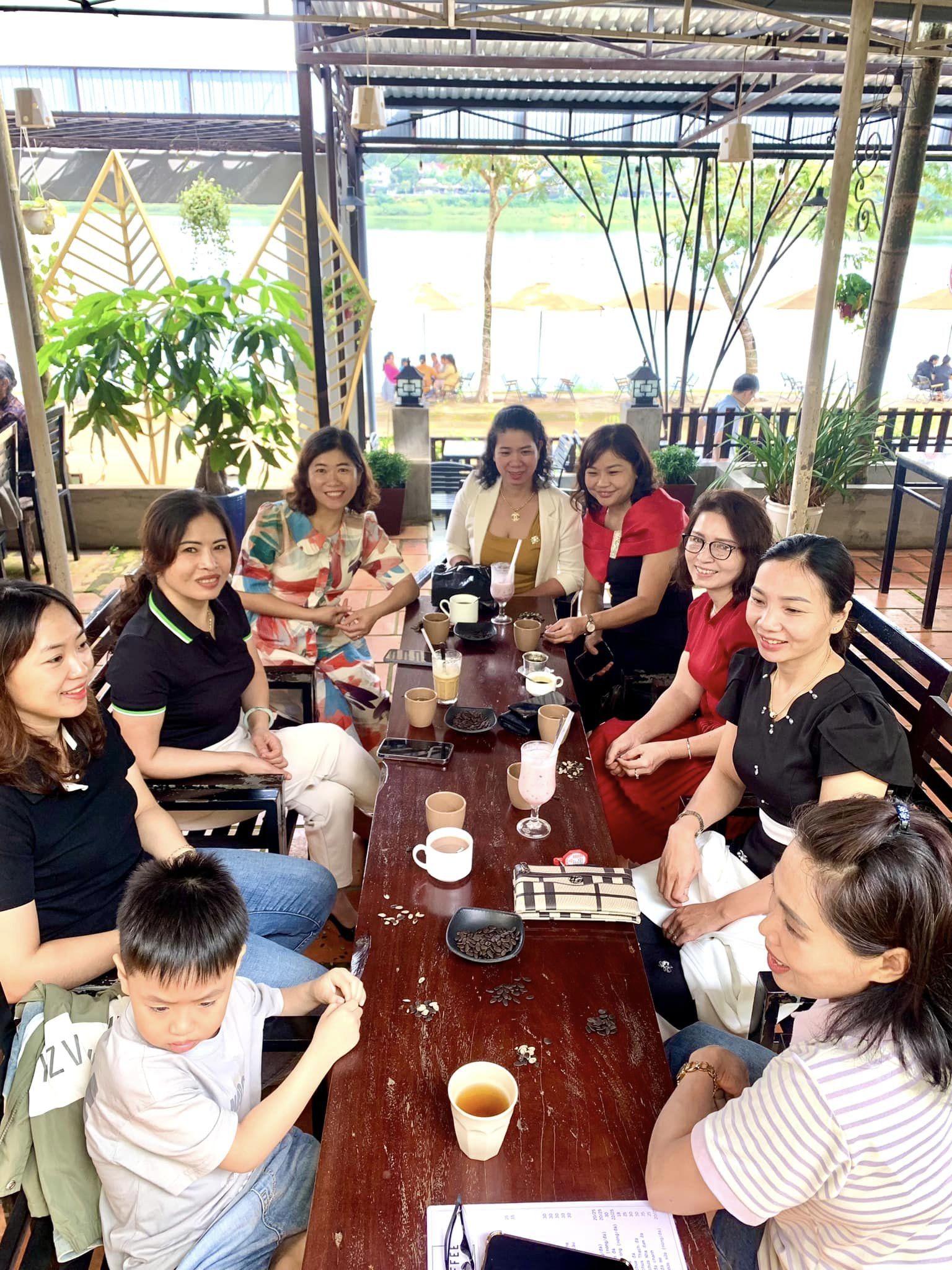 [🆕🇻🇳] Run Navy là thương hiệu Đồ tập Gym Yoga cao cấp 👕 Top1Fashion 👗  Xuất hiện với vị trí nổi bật trong BST Luminary mới của Run Navy, gam màu Nâu tây luôn được chị em săn đón như một item Ready to Use trong tủ đồ của mình.
 , shares-0✔️ , likes-23❤️️ , date-2024-08-31 18:43:57🇻🇳🇻🇳🇻🇳📰🆕