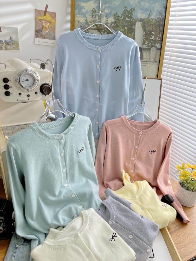 [🆕🇻🇳] Shop Mẹ Bean – chuyên Order 1688, taobao, hàng TQXK, VNXK, Hàng tuồn 🧑‍🧒❤️️👶⭐️ ÁO KHOÁC GIÓ BÉ GÁI 

Áo gió có mũ cho bé gái với tone hồng xanh ngọt ngào, tác dụng cản gió chống nước và giữ ấm nha.

Size đại luôn các bác ạ

#219K/áo

 , shares-0✔️ , likes-4❤️️ , date-2024-09-01 19:30:13🇻🇳🇻🇳🇻🇳📰🆕