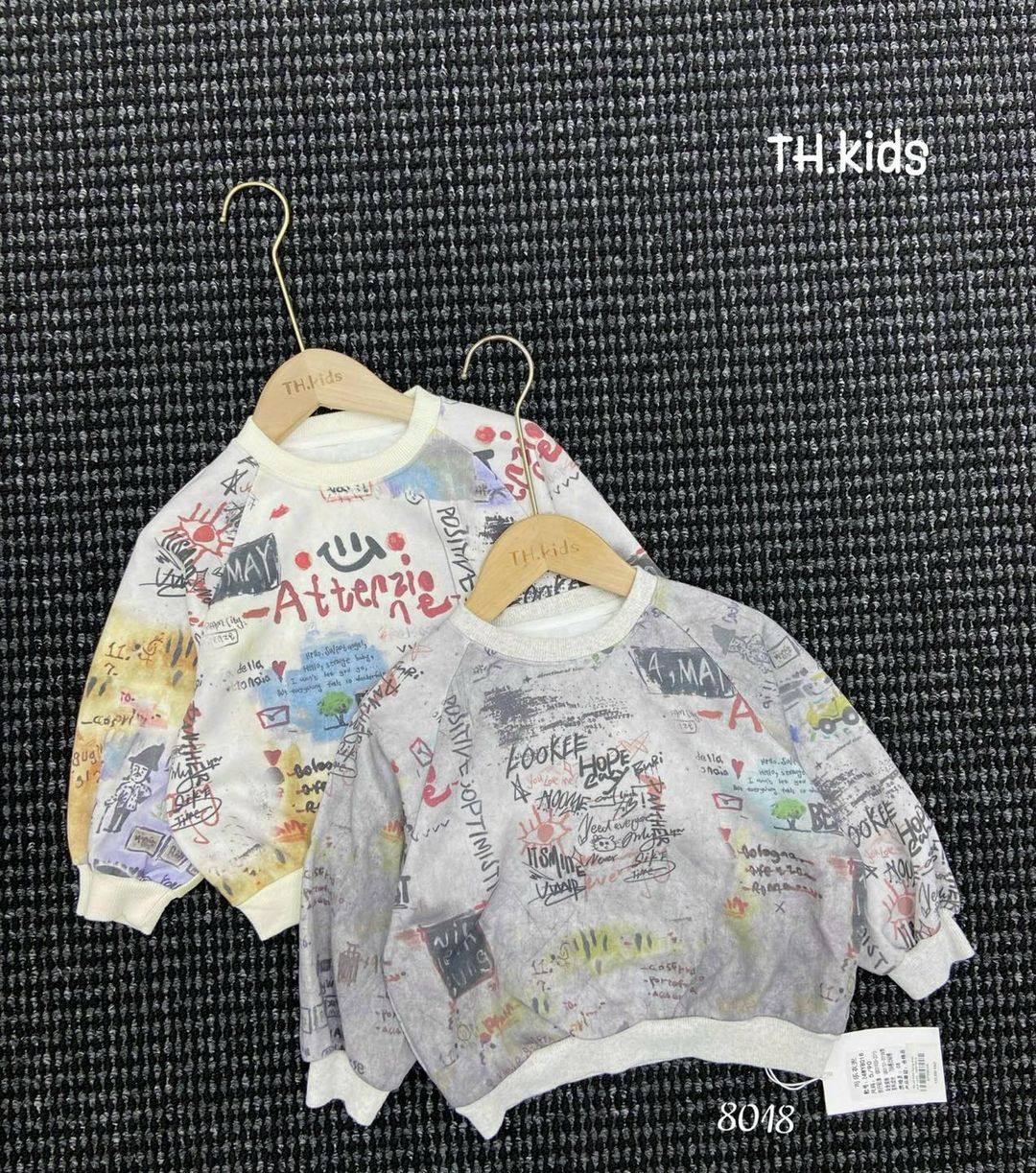 [🆕🇻🇳]  Shop mẹ Nam chuyên hàng thời trang trẻ em cao cấp 😎❤️️⭐️ Năm nay cực hot áo hoạ tiết các mẹ ạ, siêu lạ mắt lun!
Size: 90-130
Hàng QC cao cấp bao đẹp lun các mẹ nhé
, shares-0✔️ , likes-3❤️️ , date-2024-09-04 02:25:05🇻🇳🇻🇳🇻🇳📰🆕