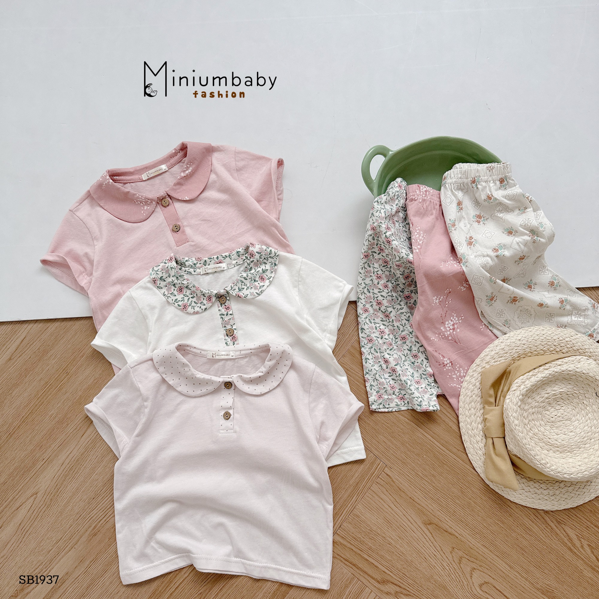 [🆕🇻🇳]  MiniumBaby – thương hiệu thời trang thiết kế chất lượng cao dành cho trẻ em 🧑‍🧒❤️️👶⭐️ NHẸ NHÀNG CÙNG BÉ YÊU TỚI LỚP
Không chọn những gam màu nổi bật, mà tone màu này cũng được nhà Minium “cưng chiều” hết mực dành cho bé yêu.
Set bộ cổ sen qu , shares-1✔️ , likes-1❤️️ , date-2024-09-05 14:30:05🇻🇳🇻🇳🇻🇳📰🆕