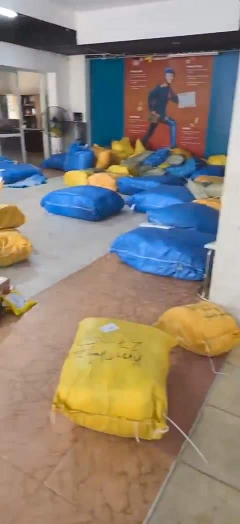 [🆕🇻🇳]  Chuyên Sỉ Lẻ Quần Áo Trẻ Em Cao Cấp 🧑‍🧒❤️️👶⭐️ Có 1 lô Hàn mùa đông gia cực rẻ luôn Mai em ngi 1 ngày cho hàng về Rồi em live tiếp nha Đợi em nha
, shares-0✔️ , likes-6❤️️ , date-2024-09-03 04:05:48🇻🇳🇻🇳🇻🇳📰🆕