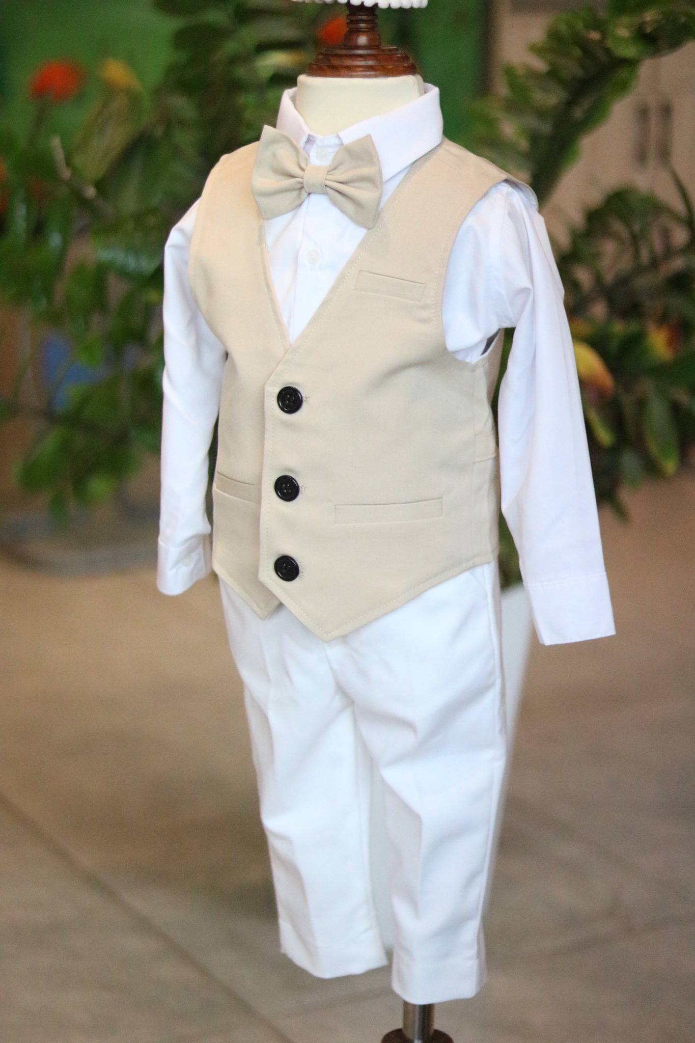 [🆕🇻🇳] TikTak House – Thời trang thiết kế cho bé 🧑‍🧒❤️️👶⭐️ Set gile vàng kem vẫn đang dẫn đầu doanh số tại shop ạ
Màu vàng kem hiện đại và dễ thương, trẻ trung.
Kết hợp nơ handmade từ chính vải của gile tạo nên  , shares-0✔️ , likes-2❤️️ , date-2024-09-05 17:43:20🇻🇳🇻🇳🇻🇳📰🆕