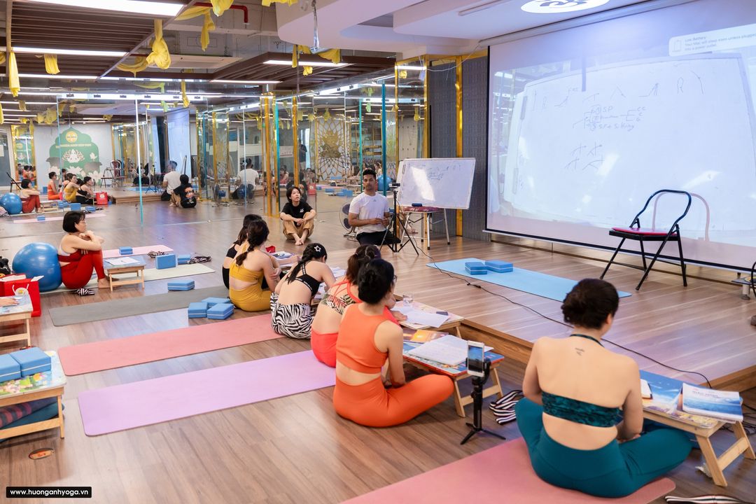 [🆕🇻🇳] Hoàng Uyên Yoga 🧘 Top1Yoga 🤸🏻‍♀️ Muốn eo thon thì đừng nhịn ăn tối #hoanguyenyoga #GiamCanHieuQua
 , shares-0✔️ , likes-0❤️️ , date-2024-09-03 00:30:44🇻🇳🇻🇳🇻🇳📰🆕