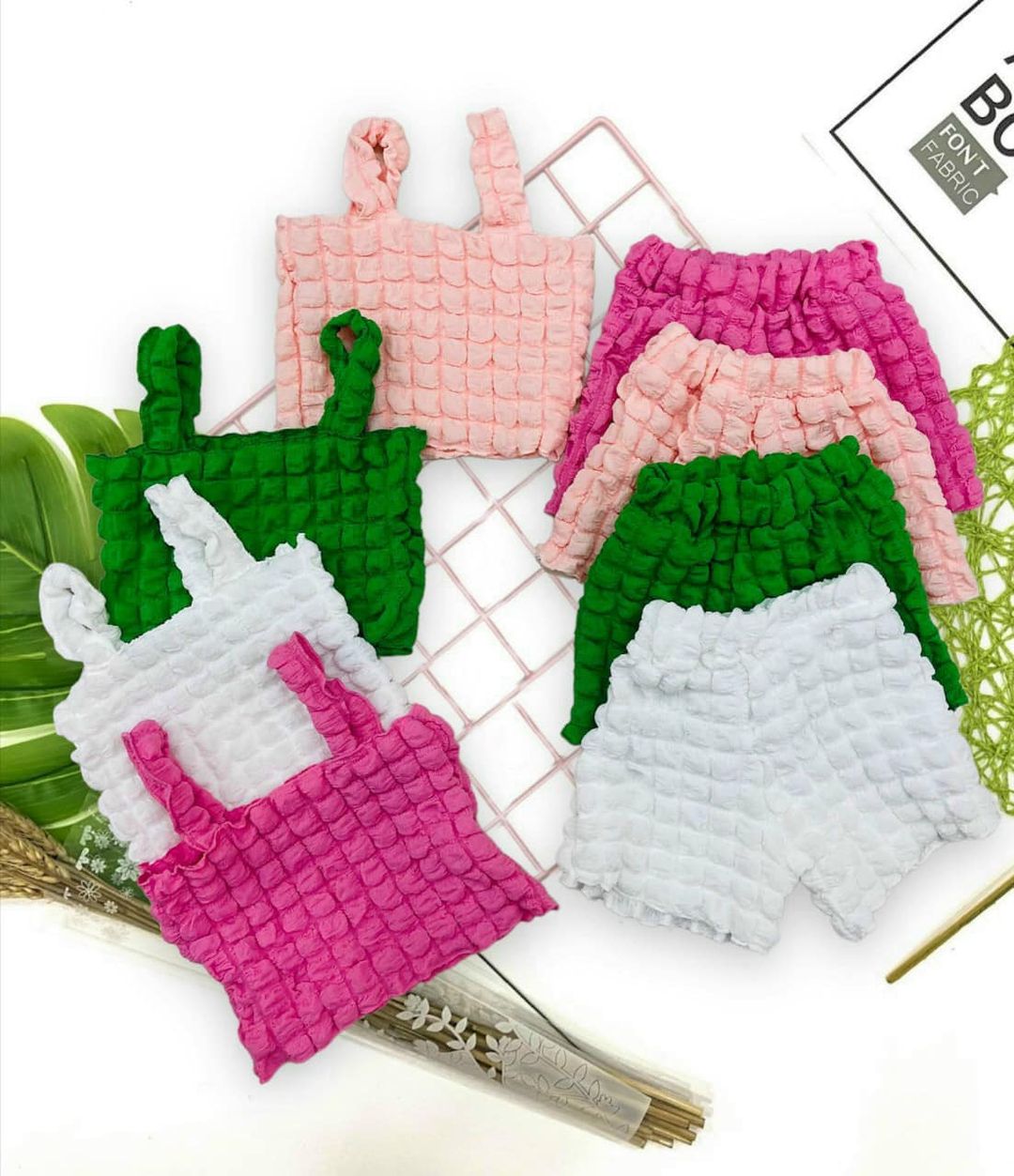 Còn trắng, hồng sen. Size 11-14kg
Xả #45k