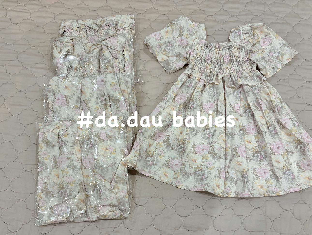 Em gom mẫu váy mặc đi học siêu iuuu nè các mom
Chỉ #245K thui ạ. Chất vải mềm, mát lắm nhaaa
Order tầm 2-3 tuần ạ! Các mẹ inb cân nặng e tư vấn size nha