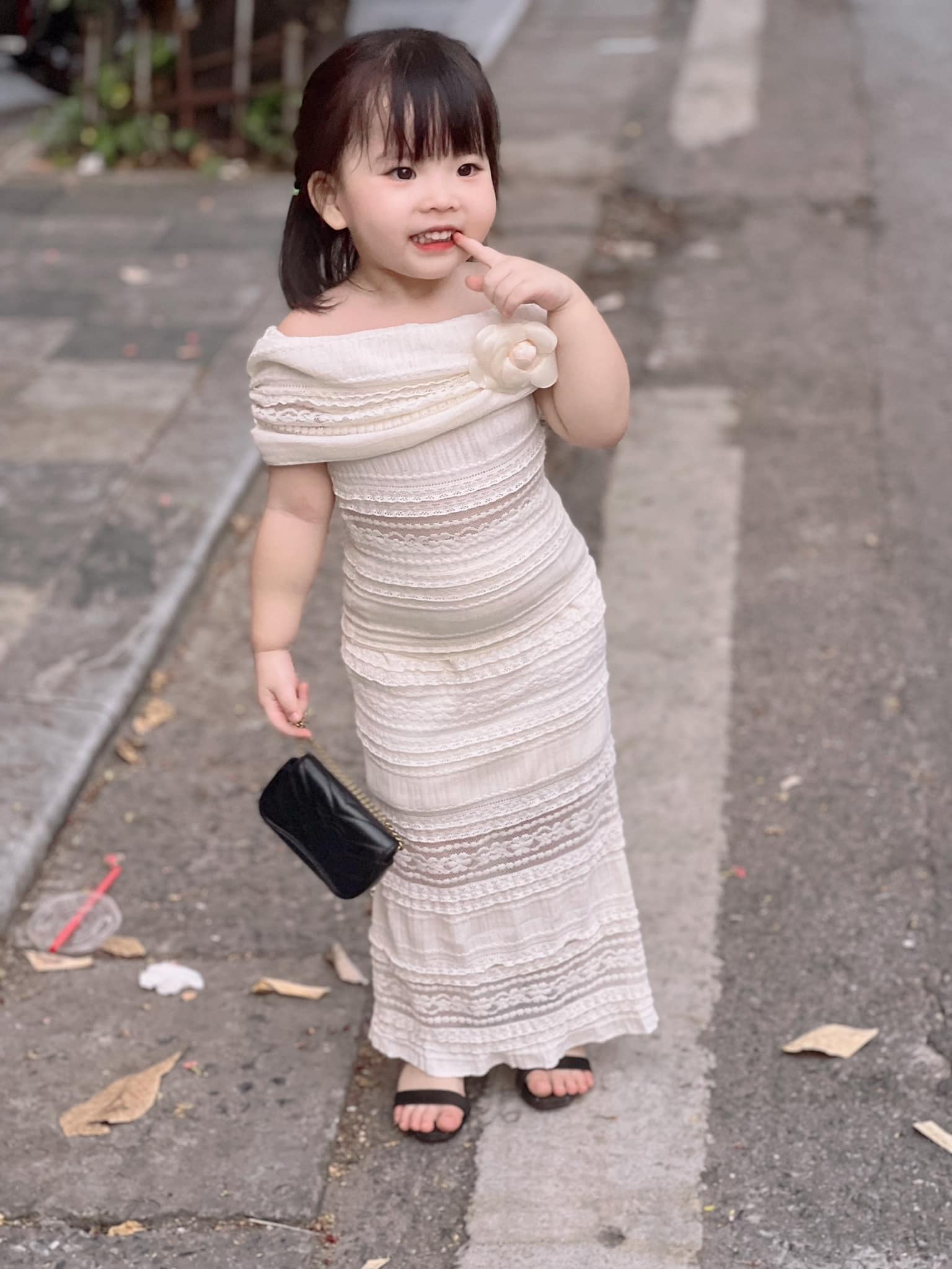 [🆕🇻🇳]  Sweetie by Josie – Thời trang cho bé 🧑‍🧒❤️️👶⭐️ Lễ này diện xinh 1 chút các mẹ nhỉ 
 Size 4: 14-16kg
 Size 5: 16-18kg
 , shares-1✔️ , likes-6❤️️ , date-2024-04-17 21:07:17🇻🇳🇻🇳🇻🇳📰🆕