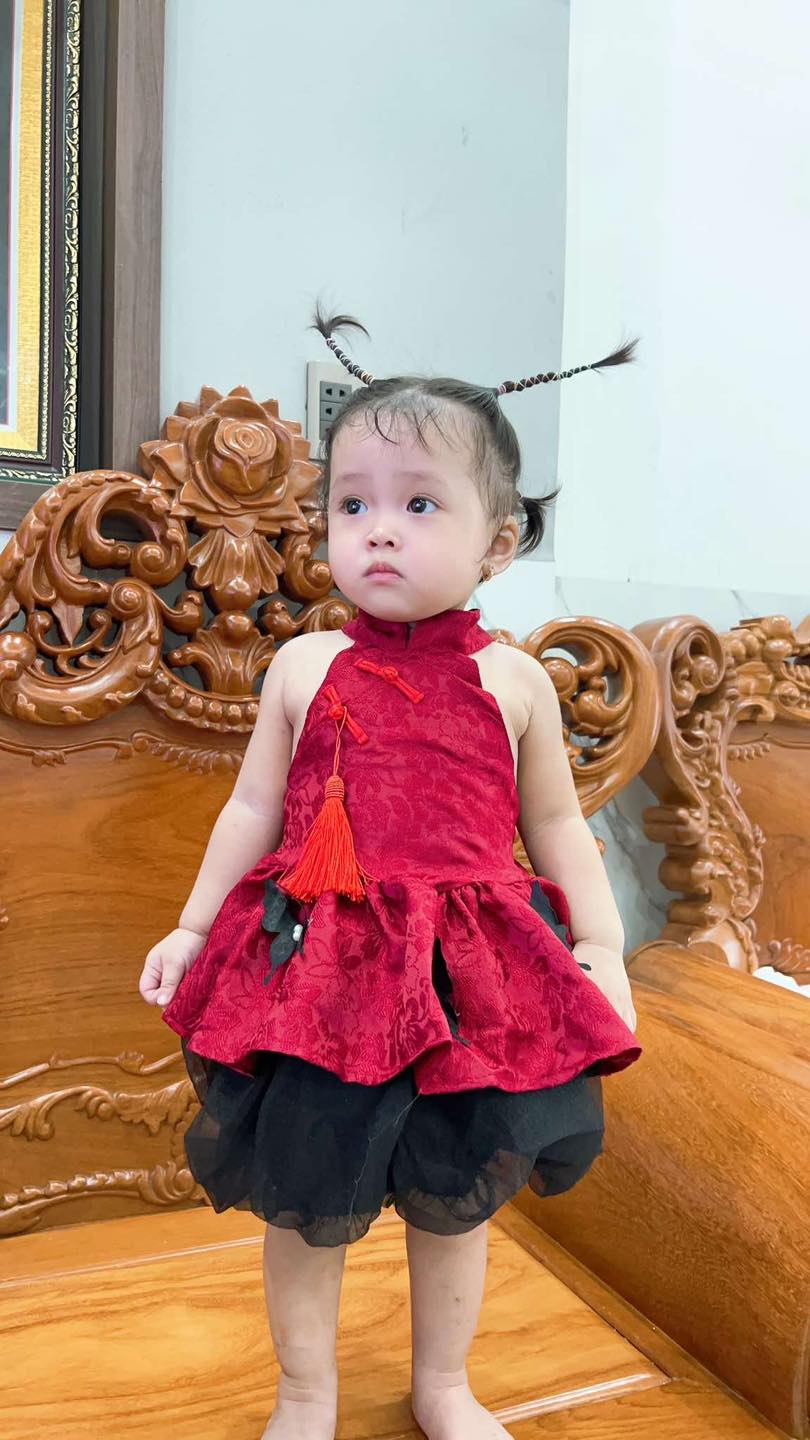 [🆕🇻🇳] Duy khang shop – Shop chuyên mua bán quần áo trẻ em giá rẻ 🧑‍🧒❤️️👶⭐️ Bộ áo cổ yếm 
 Vải lụa Quảng Châu dập ly￼
 Bé 8 đến 13 ký ( Bé ba tuổi trở lại￼
 3 bộ 100k
 , shares-0✔️ , likes-24❤️️ , date-2024-09-04 00:28:52🇻🇳🇻🇳🇻🇳📰🆕