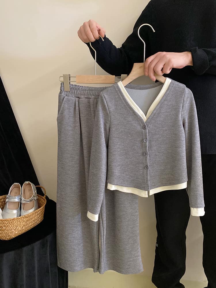 [🆕🇻🇳]  Shop Vân Lê – Chuyên quần áo trẻ em 🧑‍🧒❤️️👶⭐️ Còn trắng, hồng sen. Size 11-14kg
 Xả #45k
 , shares-0✔️ , likes-0❤️️ , date-2022-12-08 04:24:01🇻🇳🇻🇳🇻🇳📰🆕