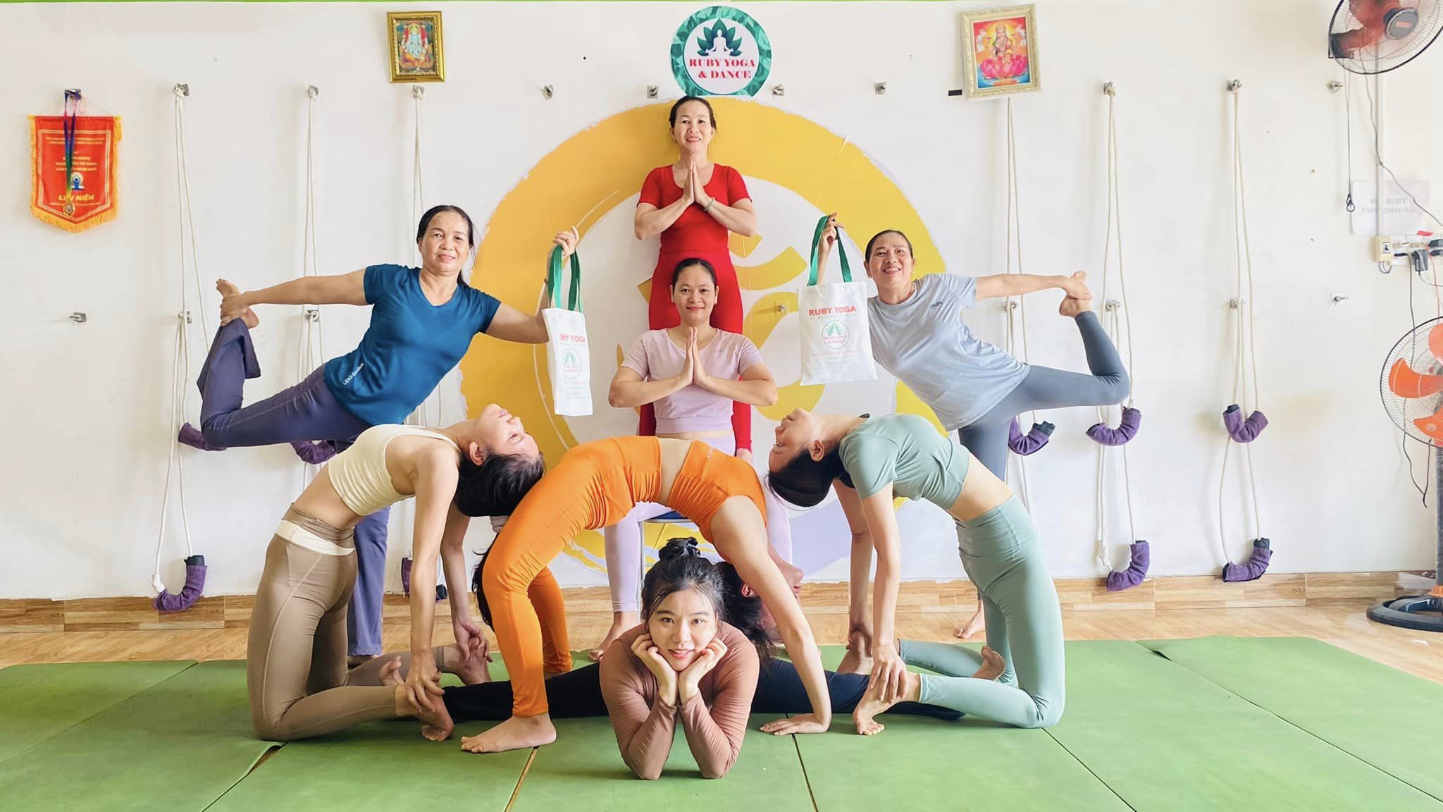 [🆕🇻🇳] Olaben – We create activewear and accessories for studio-to-street👕 Top1Fashion 👗  Spotted in the city  
 Which color are you eyeing from our Onesie?  Highly versatile and made from a lightly stretchable fabric, these silhouettes serves a , shares-3✔️ , likes-60❤️️ , date-2024-10-18 16:35:58🇻🇳🇻🇳🇻🇳📰🆕