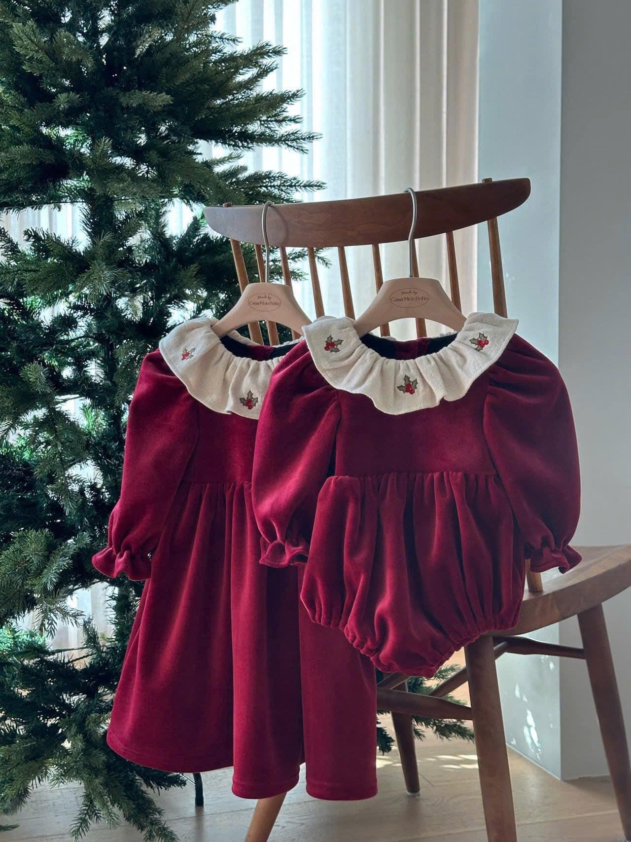 [🆕🇻🇳] Chị Đẹp Yoga 🧘 Top1Yoga 🤸🏻‍♀️ Dạo này thấy cuối tuần nào các chị nhà em cũng lau nhà. Đu theo các chị mới biết cái phòng e nó vừa size vs cái hip của em luôn . #yoganaulicunglan , #hand , shares-1✔️ , likes-3❤️️ , date-2024-10-05 23:46:02🇻🇳🇻🇳🇻🇳📰🆕