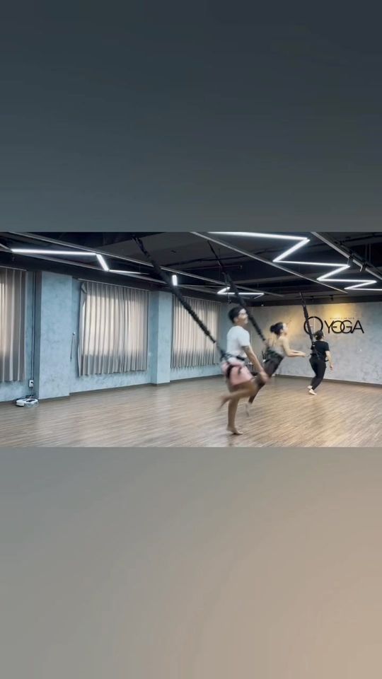 [???] Ed Yoga & Dance ? Top1Yoga ??‍♀️ 𝙇Ớ𝙋 𝙏Ậ𝙋 𝘽𝙐𝙉𝙂𝙀𝙀, 𝙉𝙃Ả𝙔 𝙇À 𝘽𝘼𝙔- 𝙏𝘼𝙉 𝙈Ỡ 𝙉𝙂𝘼𝙔!!!

Chán ngán các bài tập thông thường? Hãy tham lớp 𝐛𝐮𝐧𝐠𝐞𝐞 để:
Đốt cháy năng lượng, tăng cường sức mạnh và sự dẻo , shares-1✔️ , likes-12❤️️ , date-2024-10-14 16:45:06????????