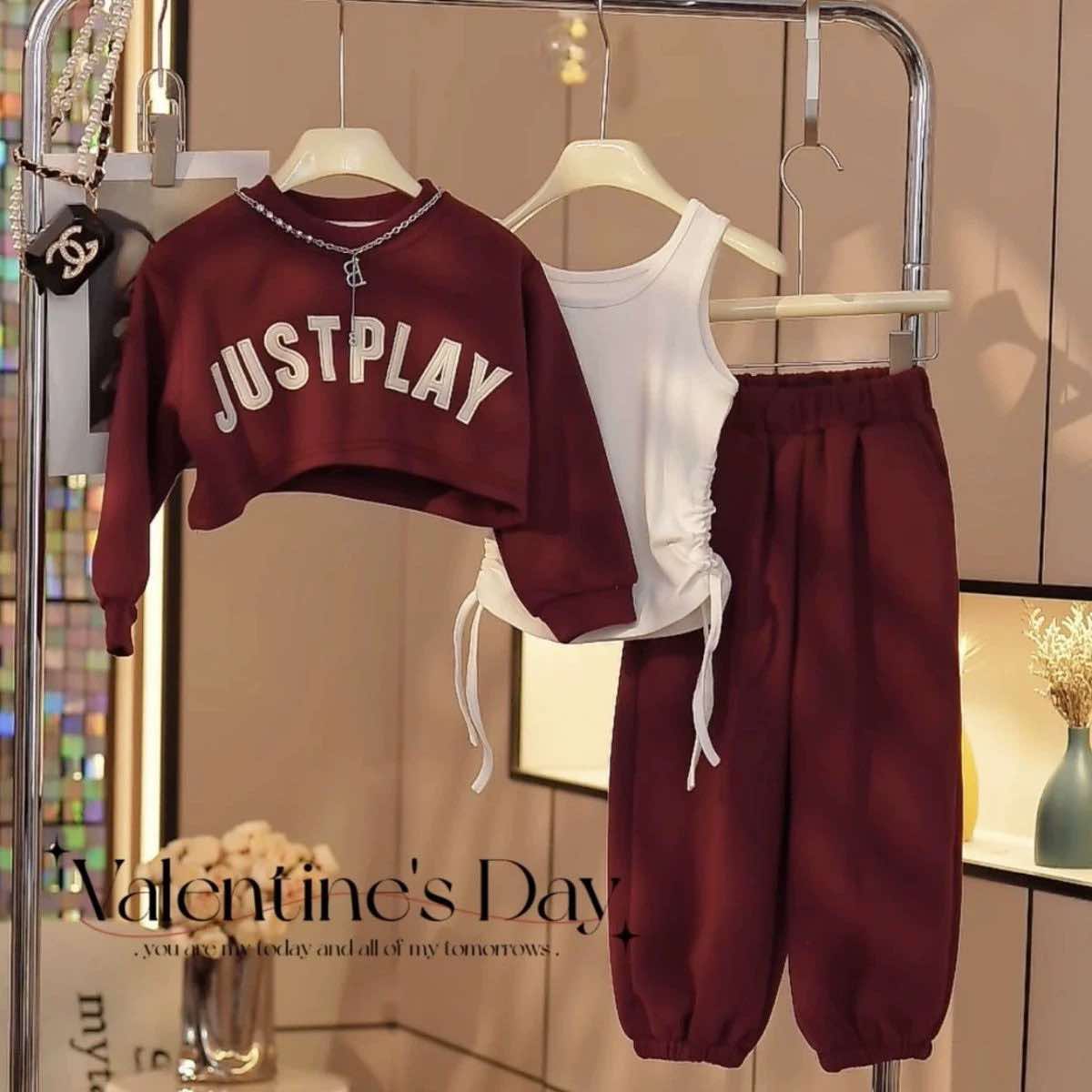 [🆕🇻🇳]  Tiệm nhà NaNa – Thời trang cho bé yêu 🧑‍🧒❤️️👶⭐️ Ai muaaa những thứ zô tri cùng em khummmm  
 Em gom nhanh trong 2n thui nha. Chỉ mở gom 1 lần duy nhất ạ
Mỗi khi ế em lại nghĩ đến những thứ zô tri  1c stt , shares-0✔️ , likes-0❤️️ , date-2024-10-15 16:22:51🇻🇳🇻🇳🇻🇳📰🆕