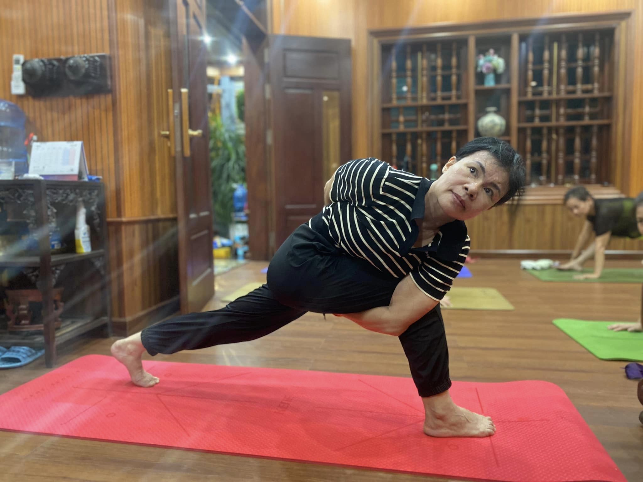 [???] Tiến Lực YoGa  (Phạm Tiến Lực) ? Top1Yoga ??‍♀️  Học viên lớp nhóm từ số 0 ( chưa từng tập) và sau 30 buổi 
 – Cả lớp càng tập càng hăng say và đam mê  #TienLucYoga
 #YogaOnline #YogaOffline
 #YogaDamme  , shares-0✔️ , likes-53❤️️ , date-2024-10-23 23:50:52????????