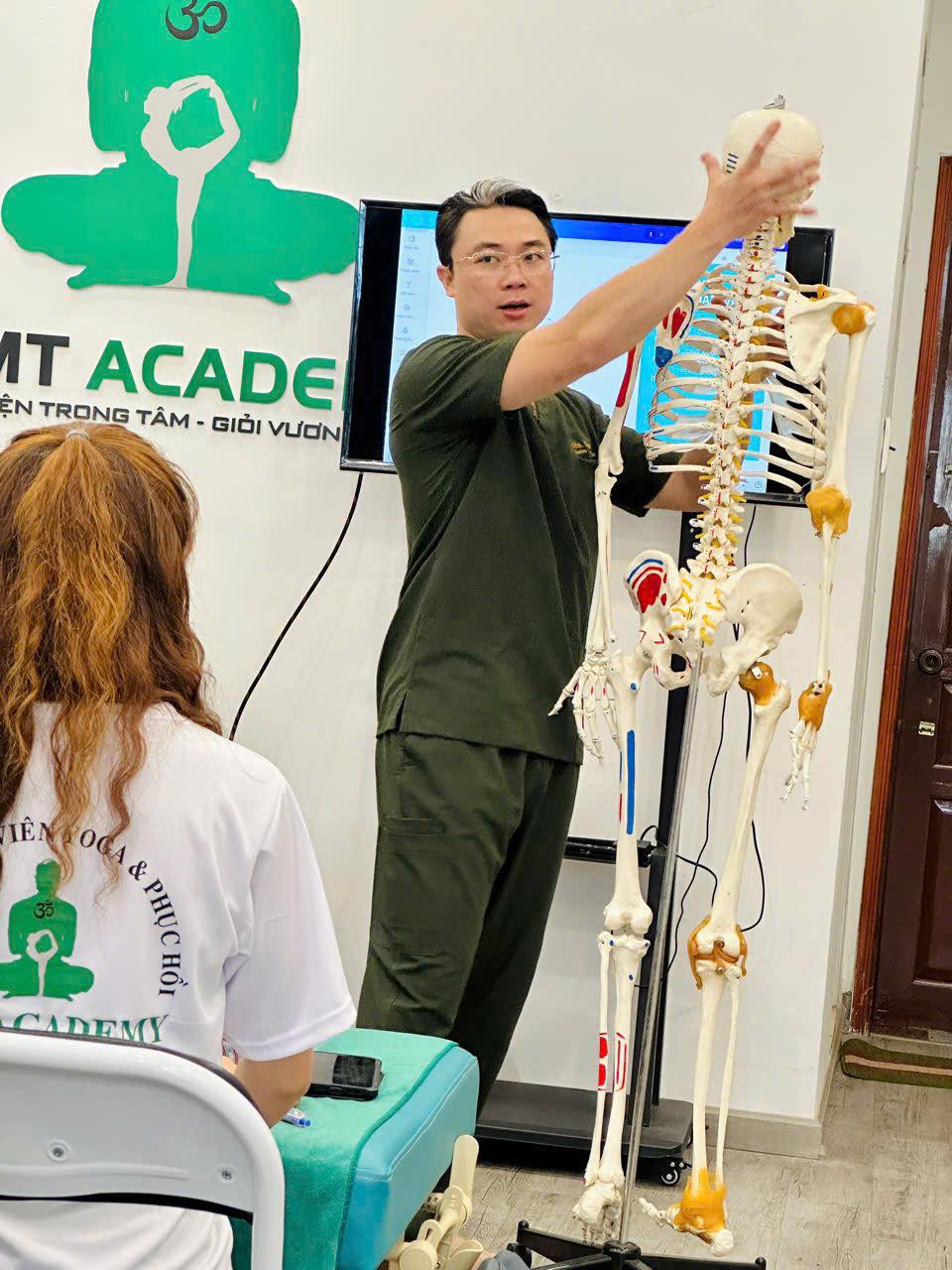 [???] Học Viện YMT ? Top1Yoga ??‍♀️ Điều đầu tiên và tiên quyết trong 𝐊𝐡𝐨𝐚́ 𝟏𝟎𝟎𝐇 𝐓𝐫.𝐢̣ 𝐋.𝐢𝐞̣̂𝐮 𝐯𝐚̀ 𝐏𝐡𝐮̣𝐜 𝐇𝐨̂̀𝐢 – 𝐆𝐢𝐚̉𝐢 𝐜𝐨̛ 𝐭𝐨𝐚̀𝐧 𝐝𝐢𝐞̣̂𝐧 đó là phải 𝐡𝐢𝐞̂̉𝐮 𝐯𝐚̀ 𝐫𝐨̃ được Giải Phẫu
Các Huấn Luyện , shares-0✔️ , likes-5❤️️ , date-2024-10-23 16:48:24????????