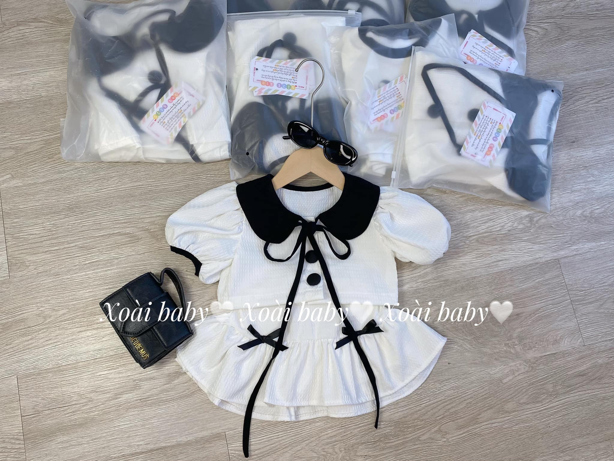 Set áo tiểu thư kèm chân váy nơ.
Sz80-130: #139K
Sz140-160: #149K